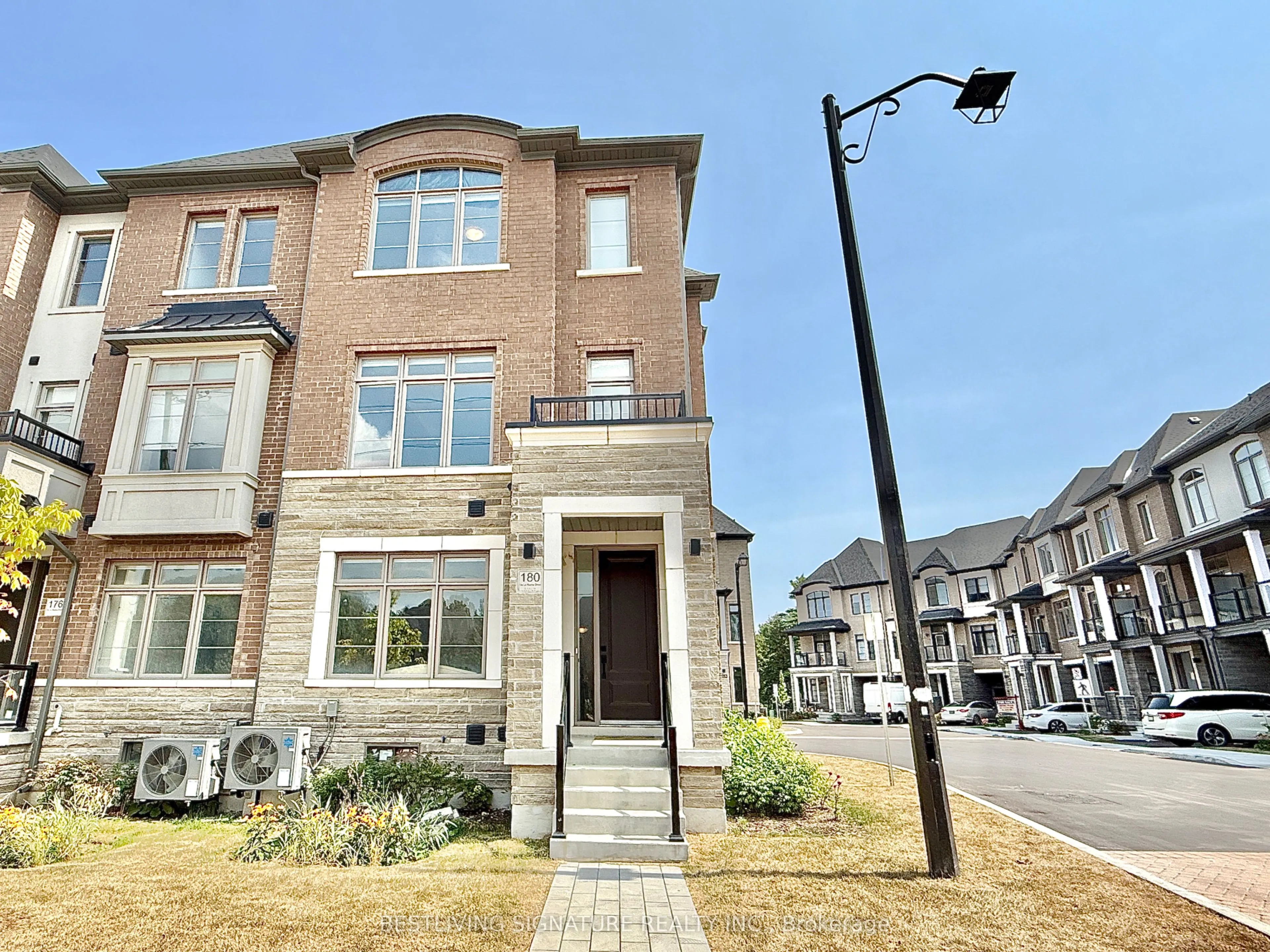 180 De La Roche Drive