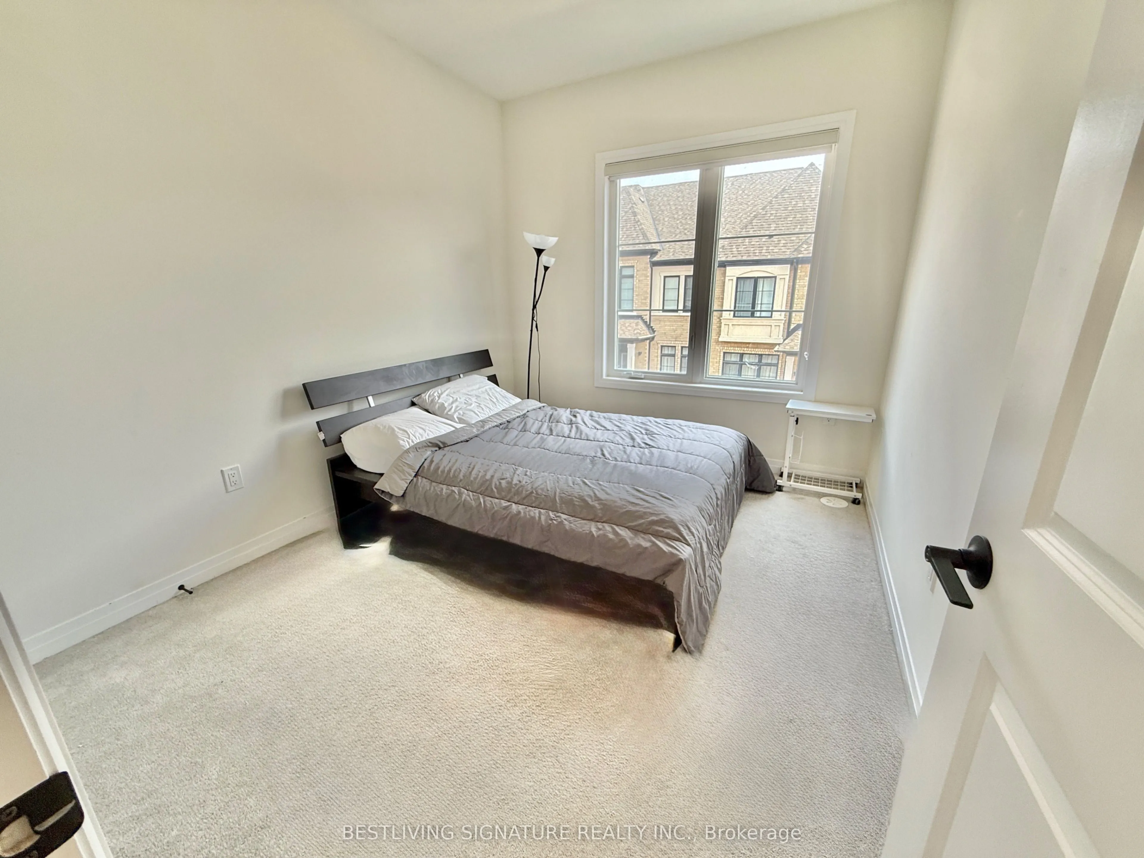 180 De La Roche Drive