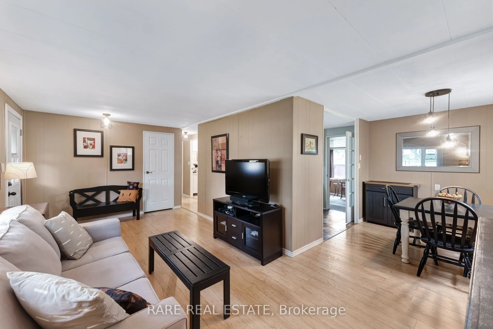 11 Hawthorne Drive