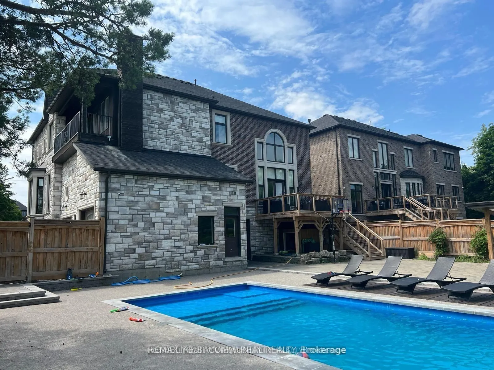 18 Parker Avenue
