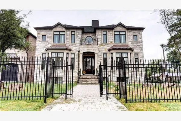 18 Parker Avenue