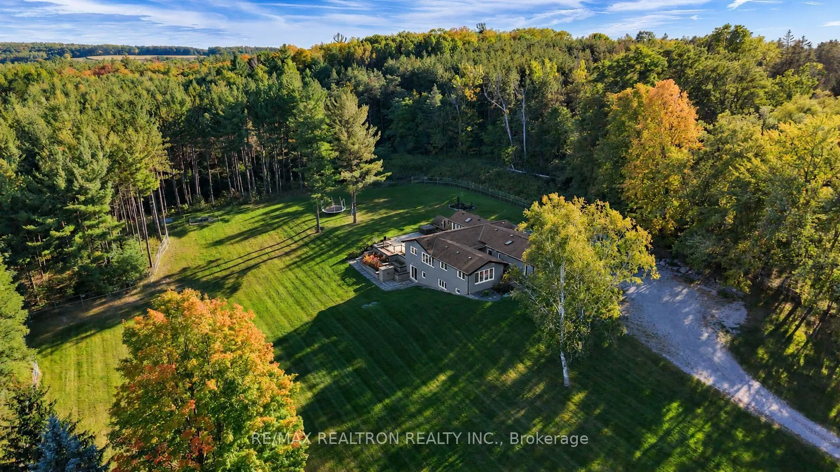 3433 Mount Albert Road
