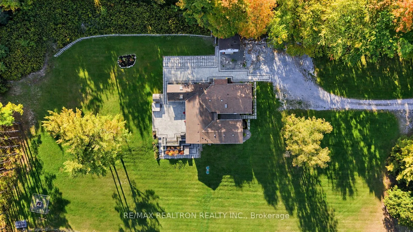 3433 Mount Albert Road