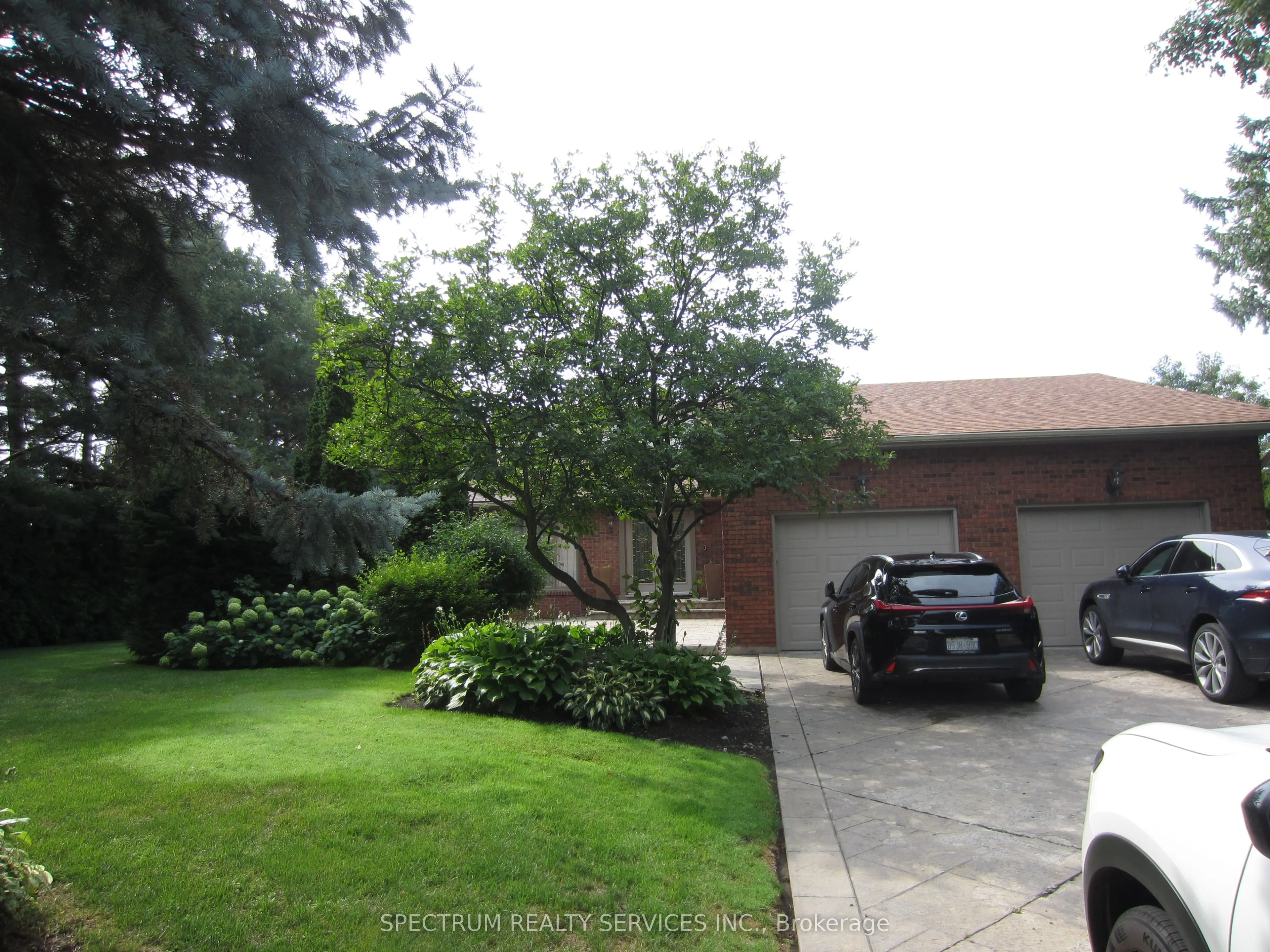 135 Hayhoe Avenue