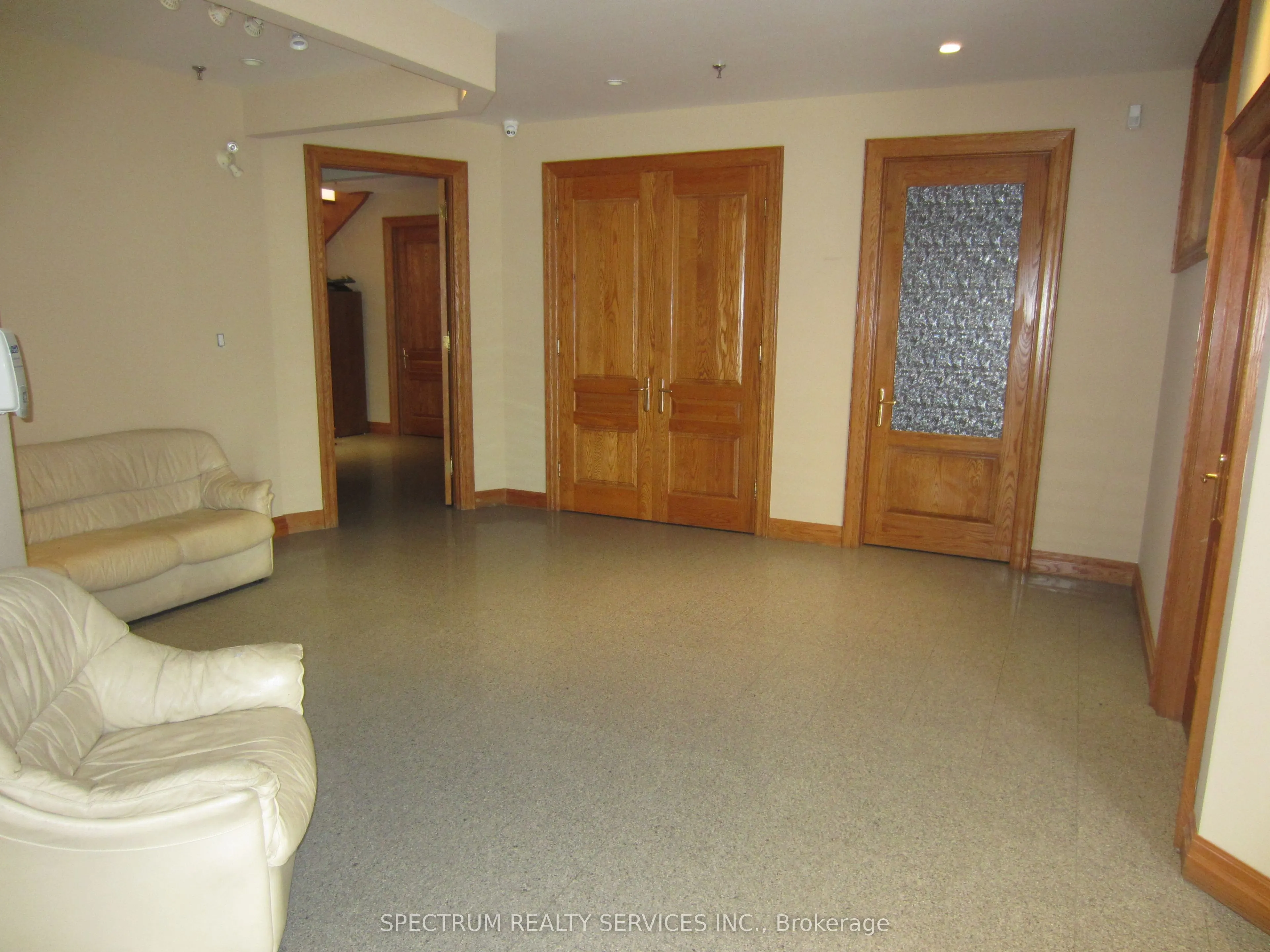 80 Carlauren Road #23 Ground