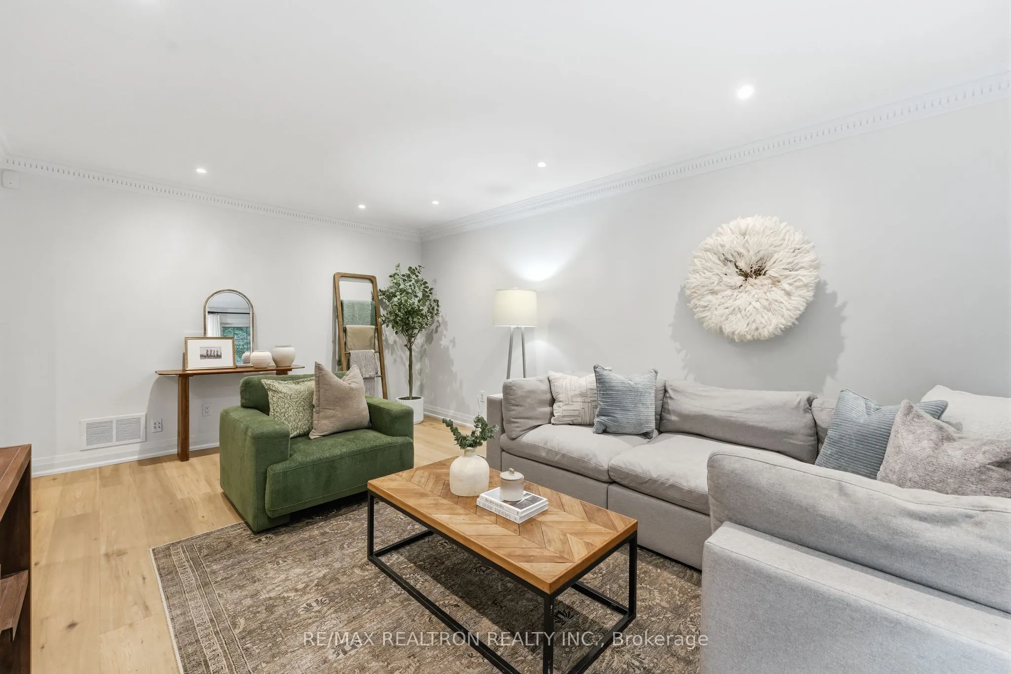 653 Exceller Circle