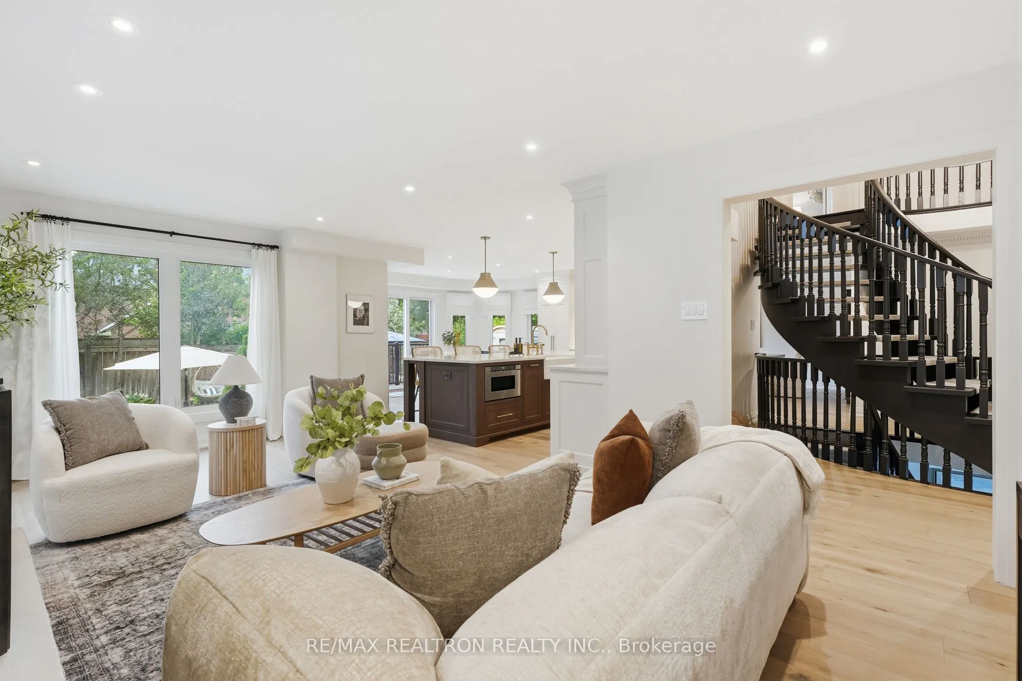 653 Exceller Circle