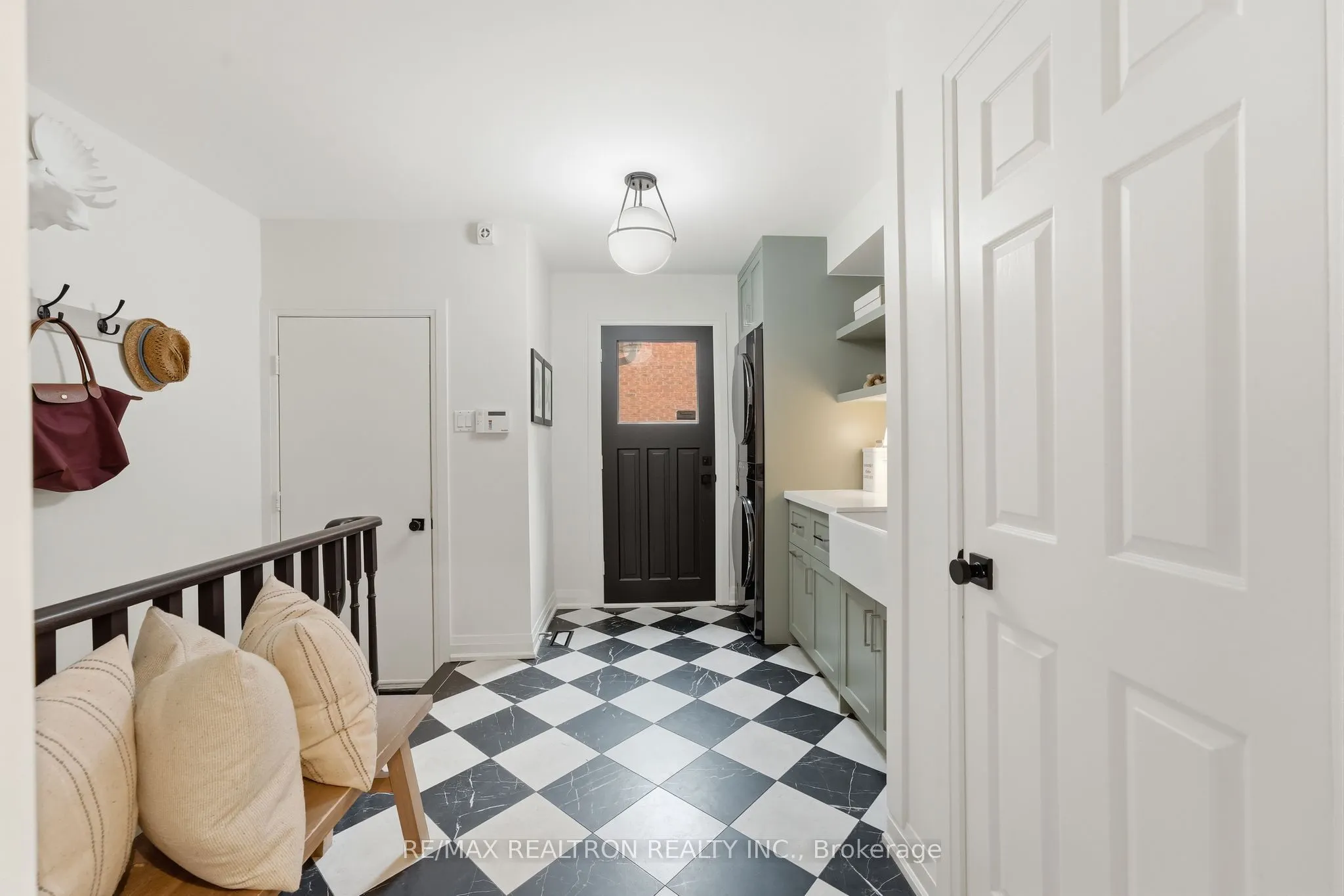 653 Exceller Circle