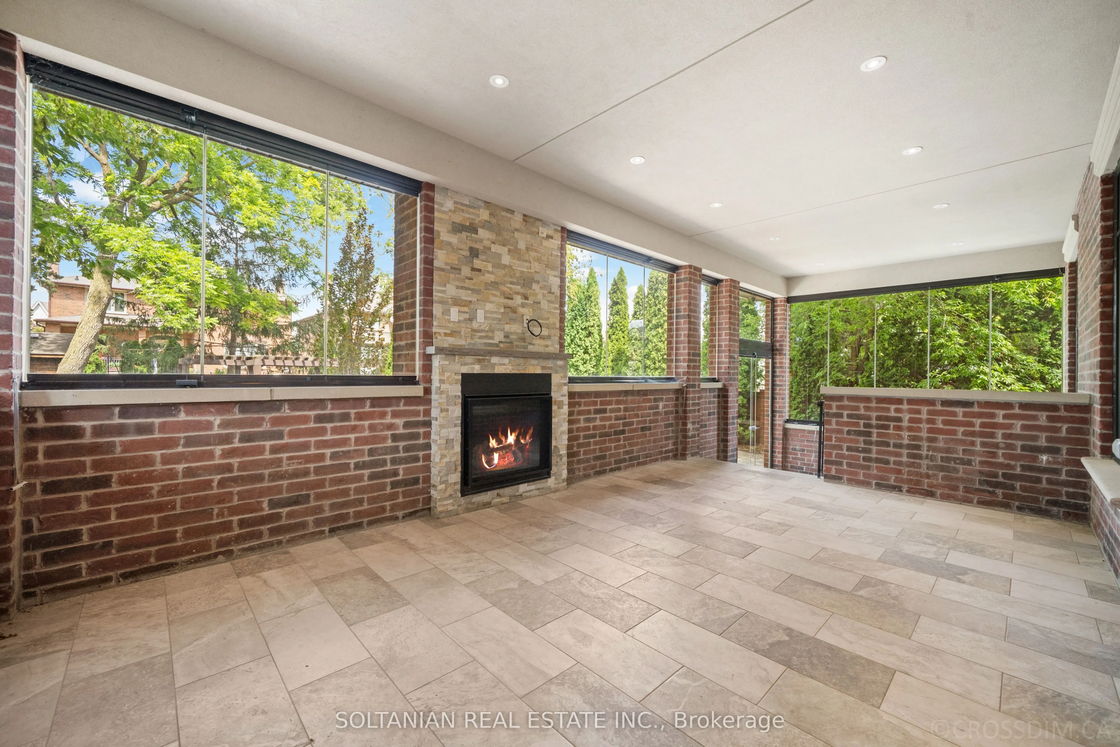 74 Yongehurst Road