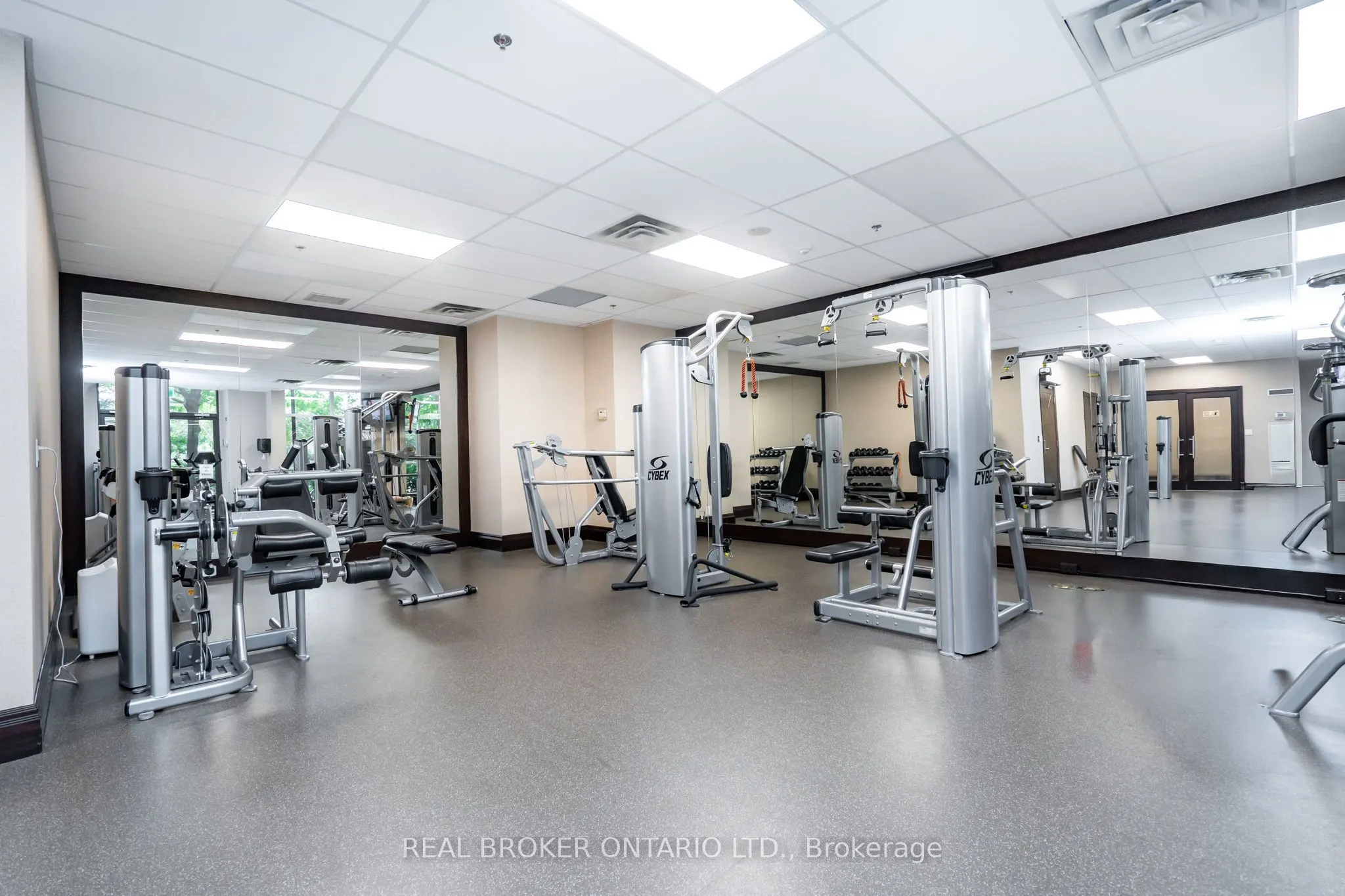 18 Harding Boulevard #PH208