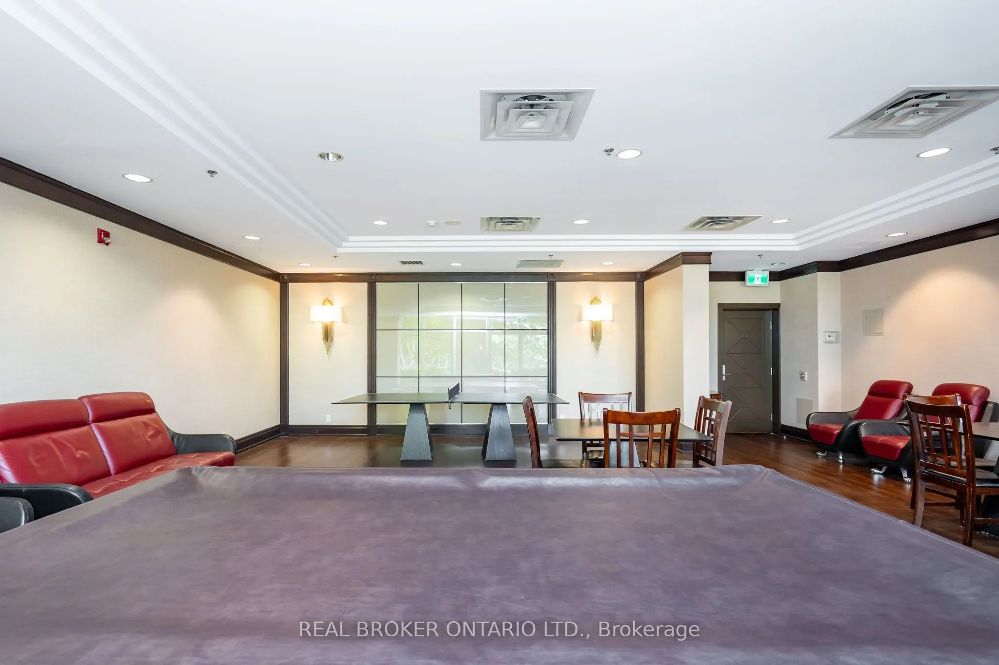 18 Harding Boulevard #PH208