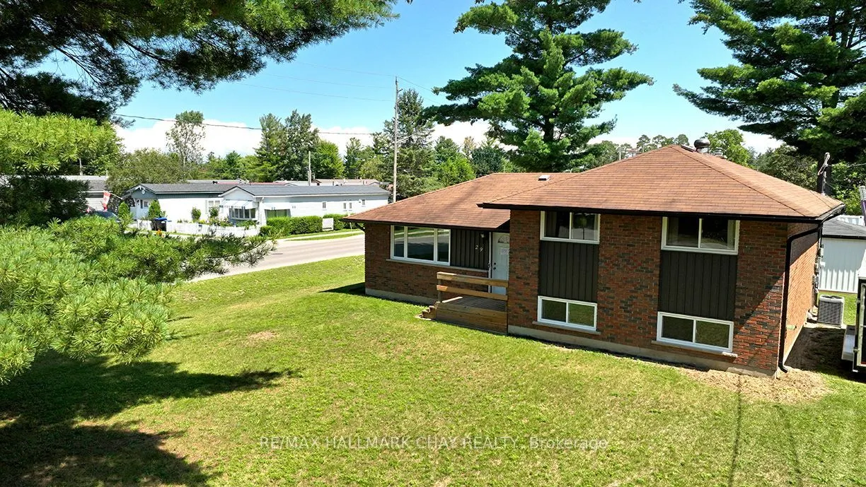 29 Lee Avenue