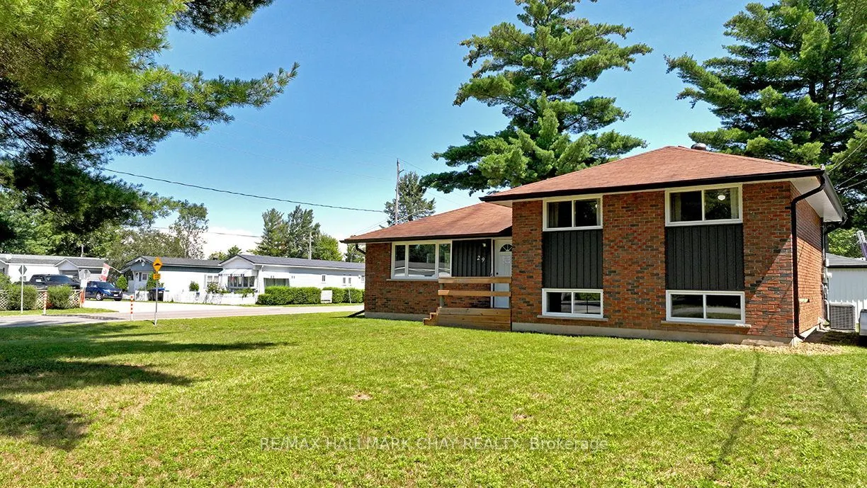 29 Lee Avenue