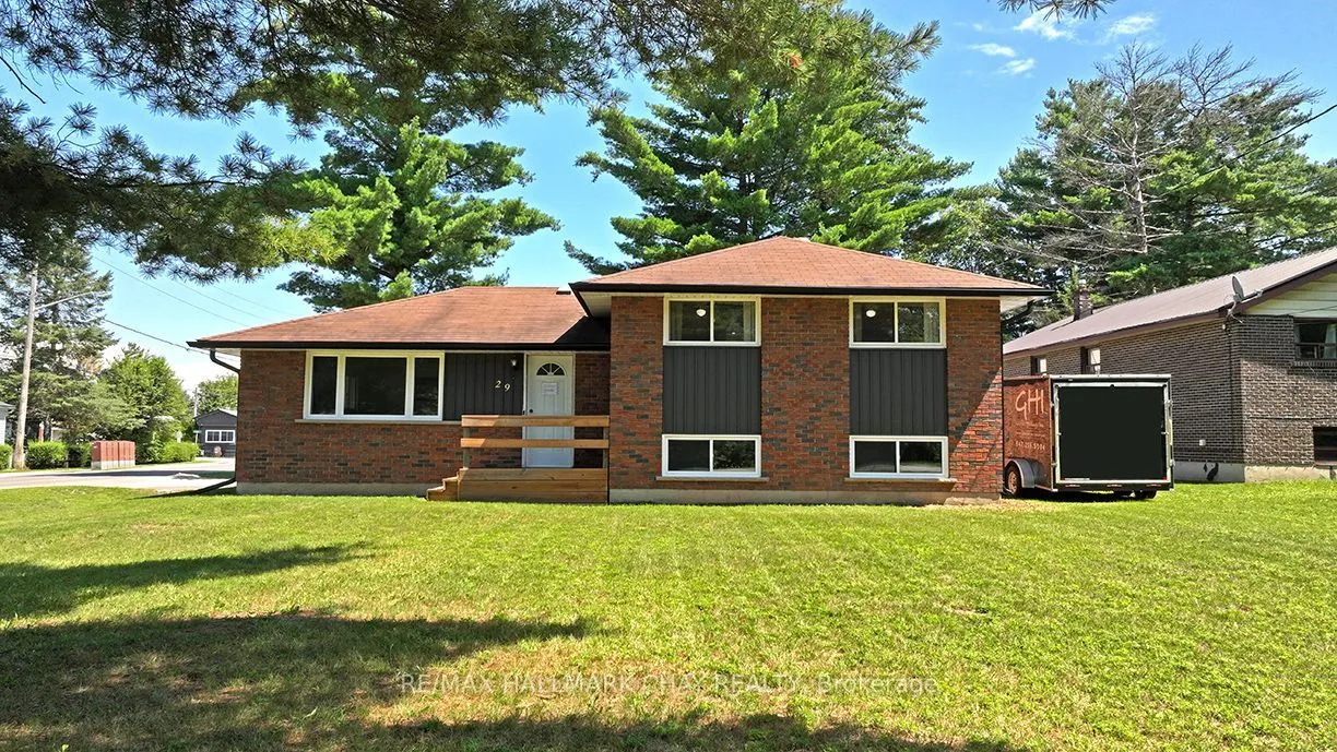 29 Lee Avenue