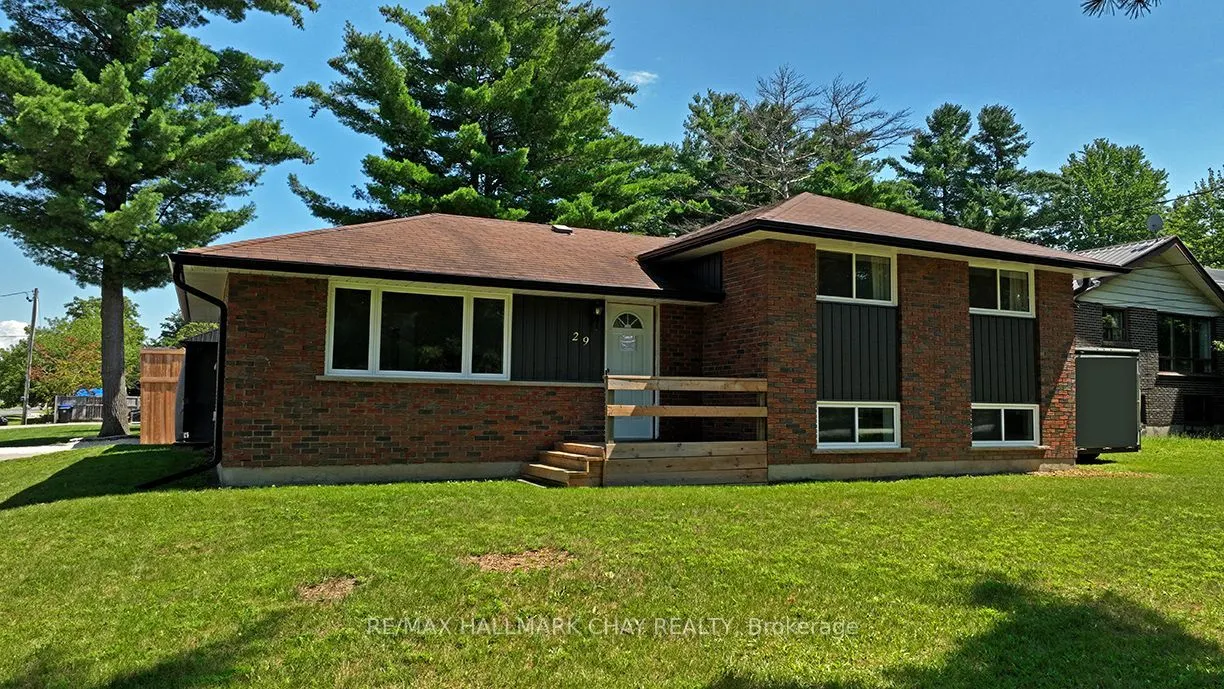 29 Lee Avenue