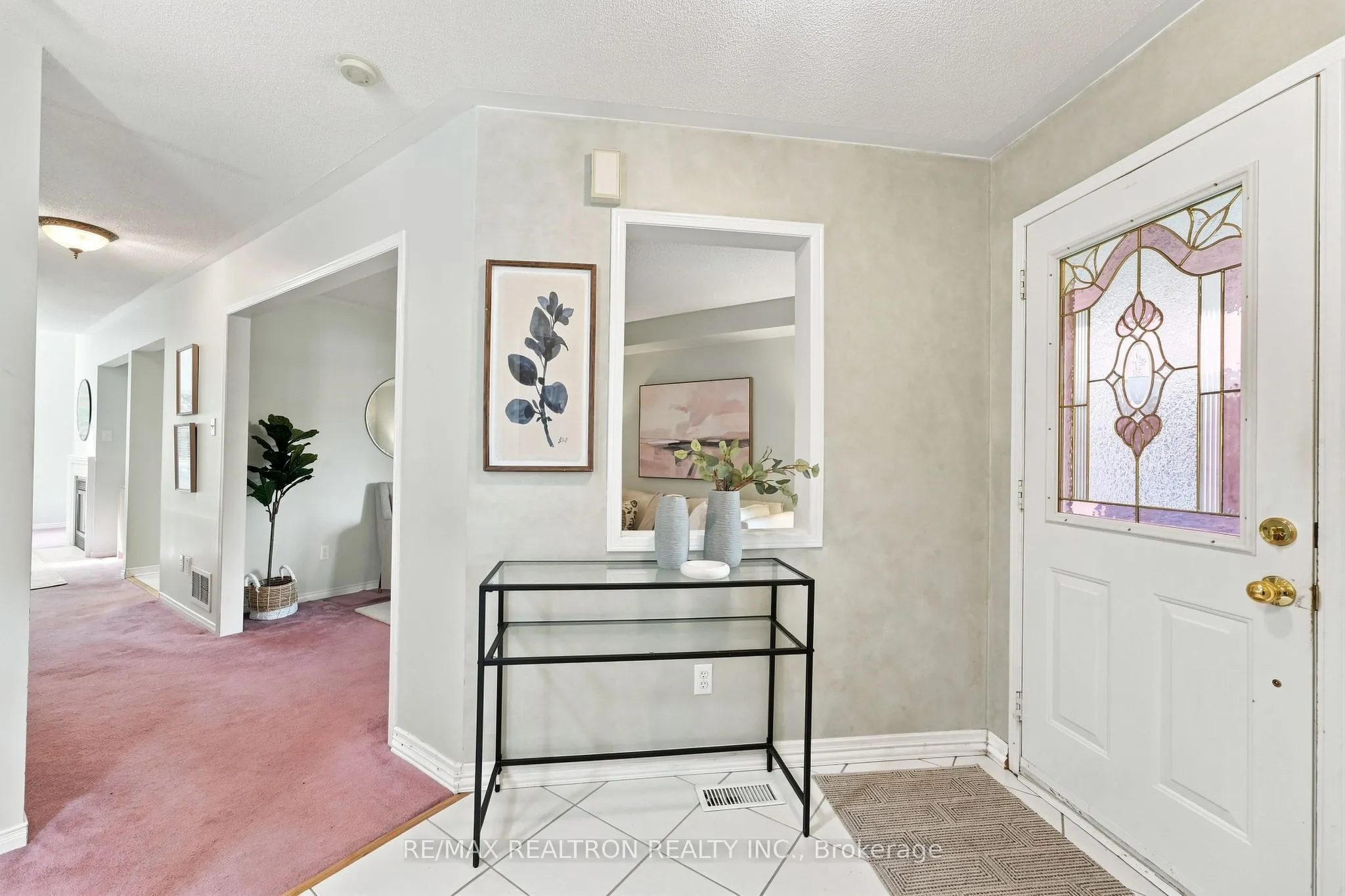 416 Heddle Crescent