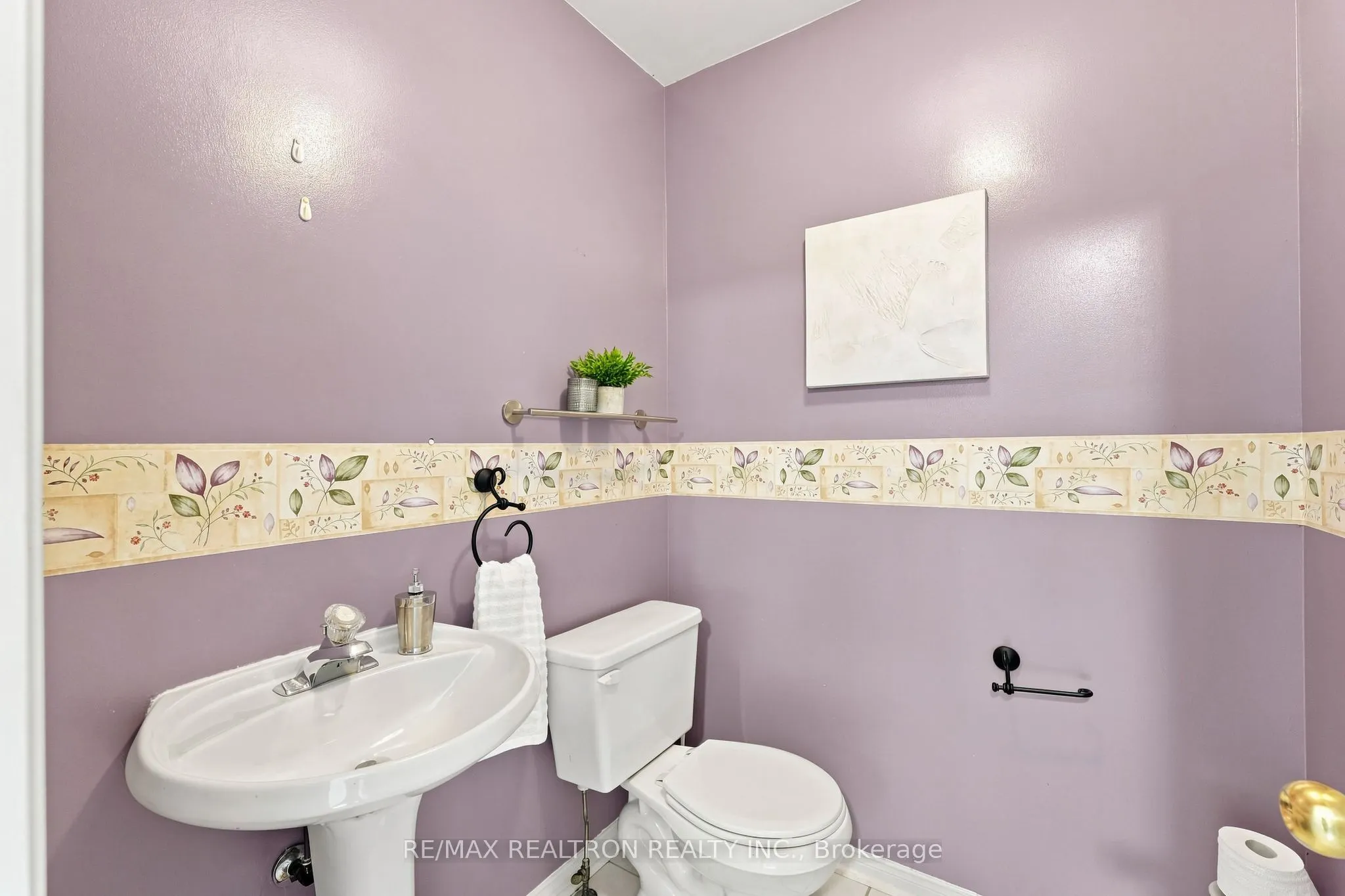 416 Heddle Crescent