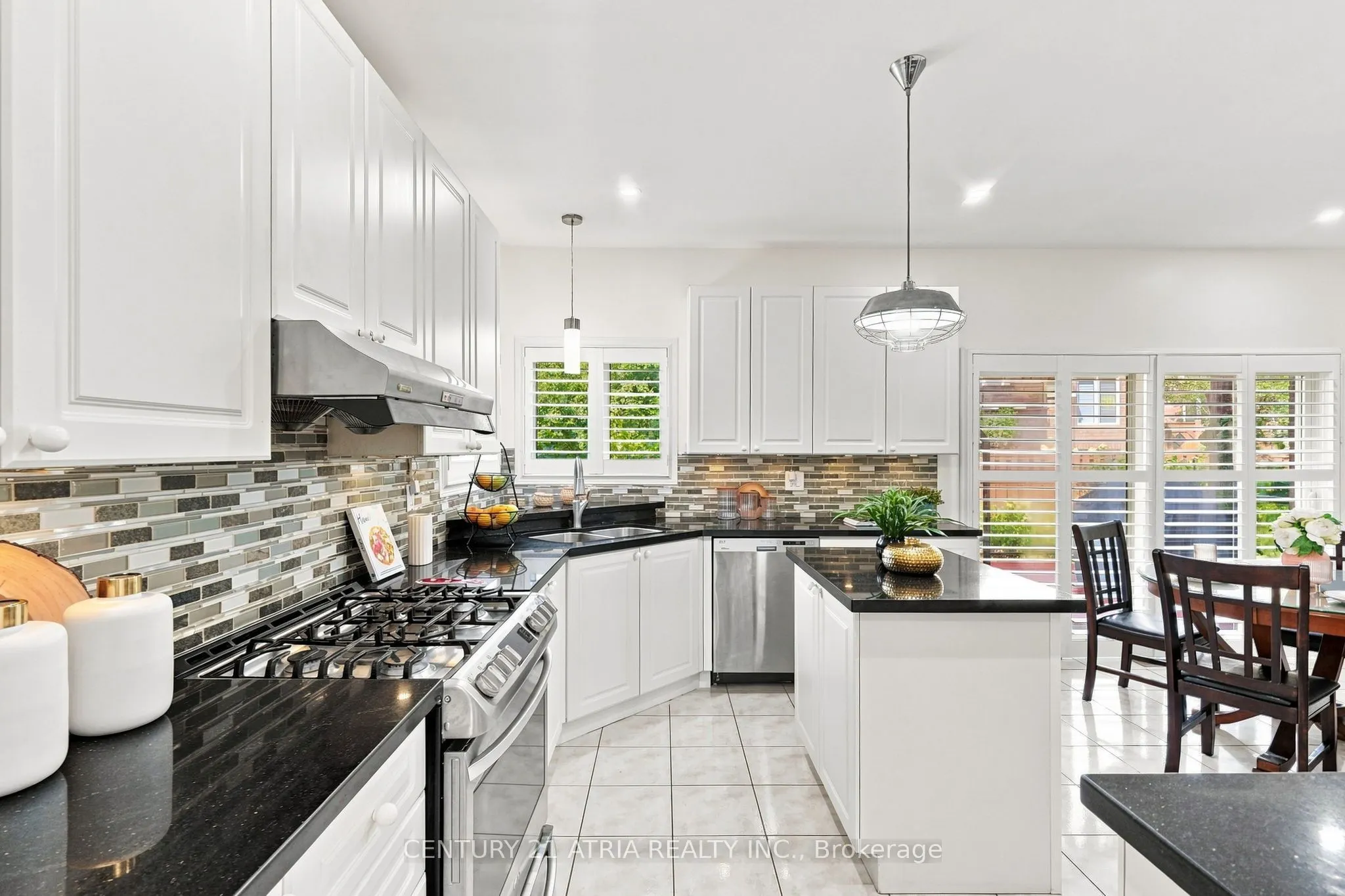 136 Rollinghill Road