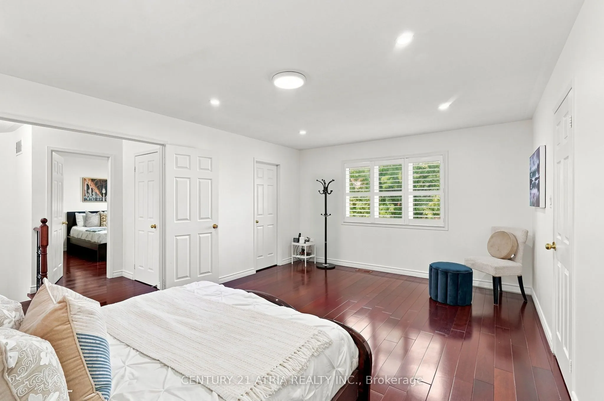 136 Rollinghill Road