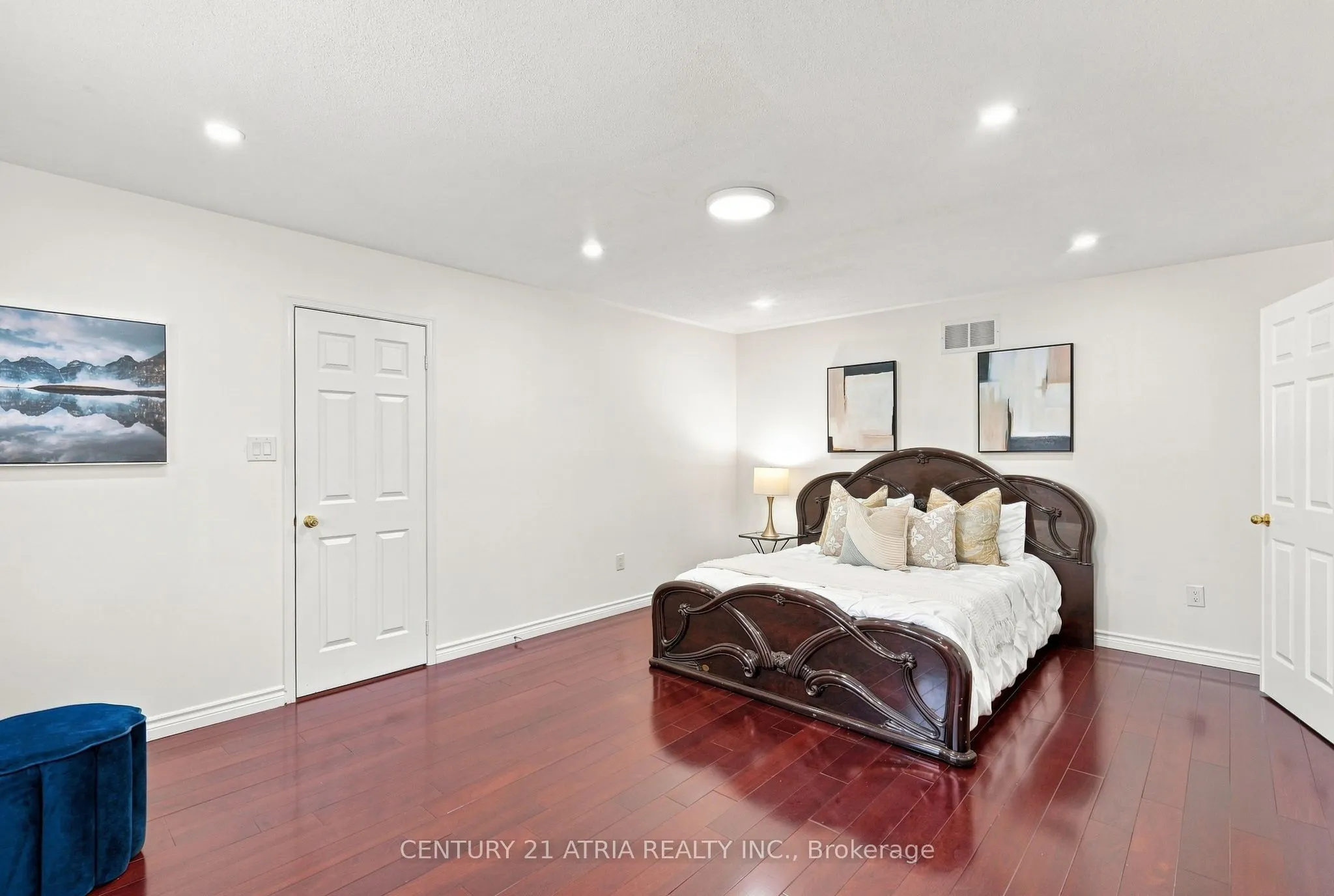 136 Rollinghill Road