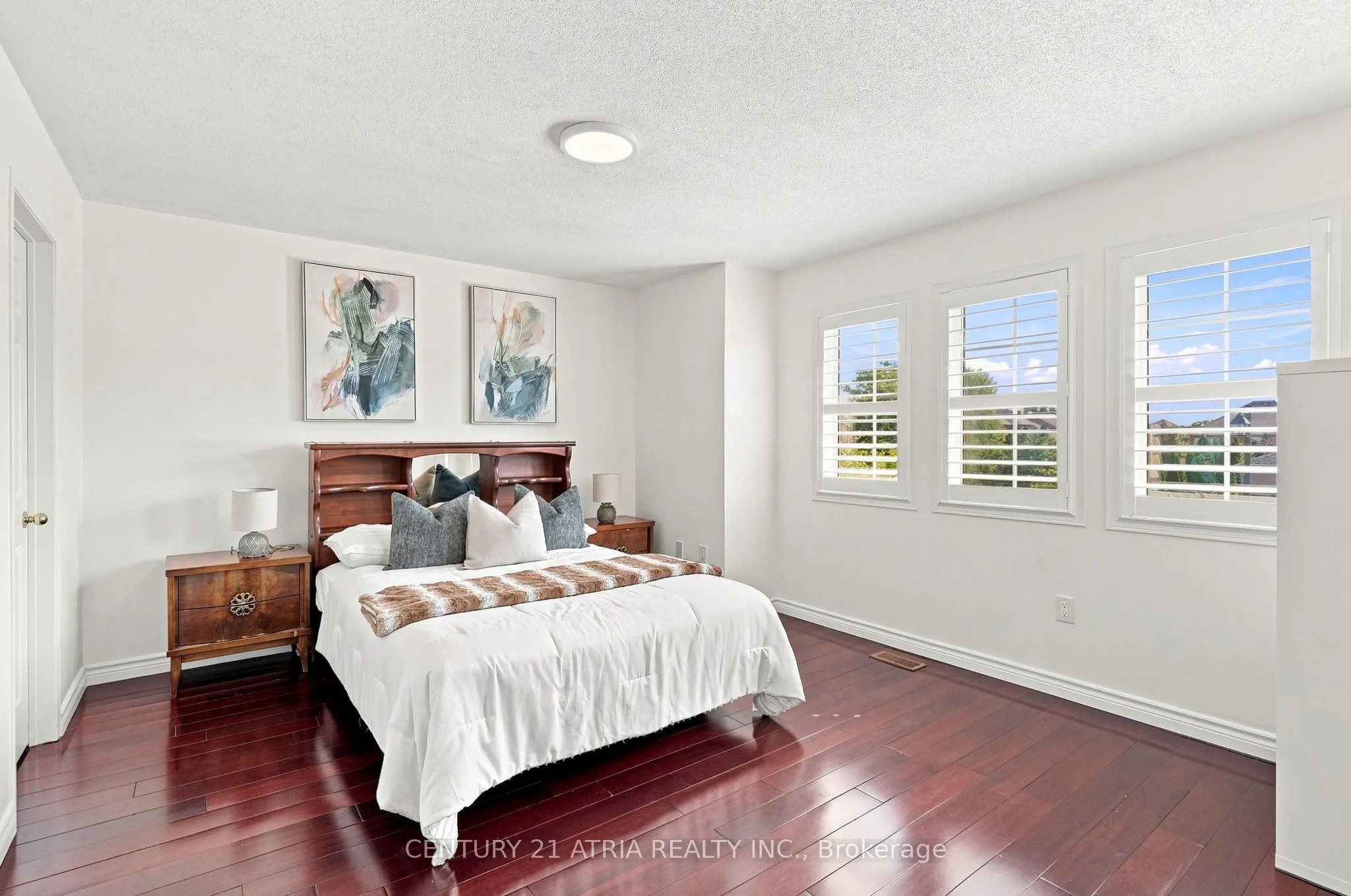 136 Rollinghill Road