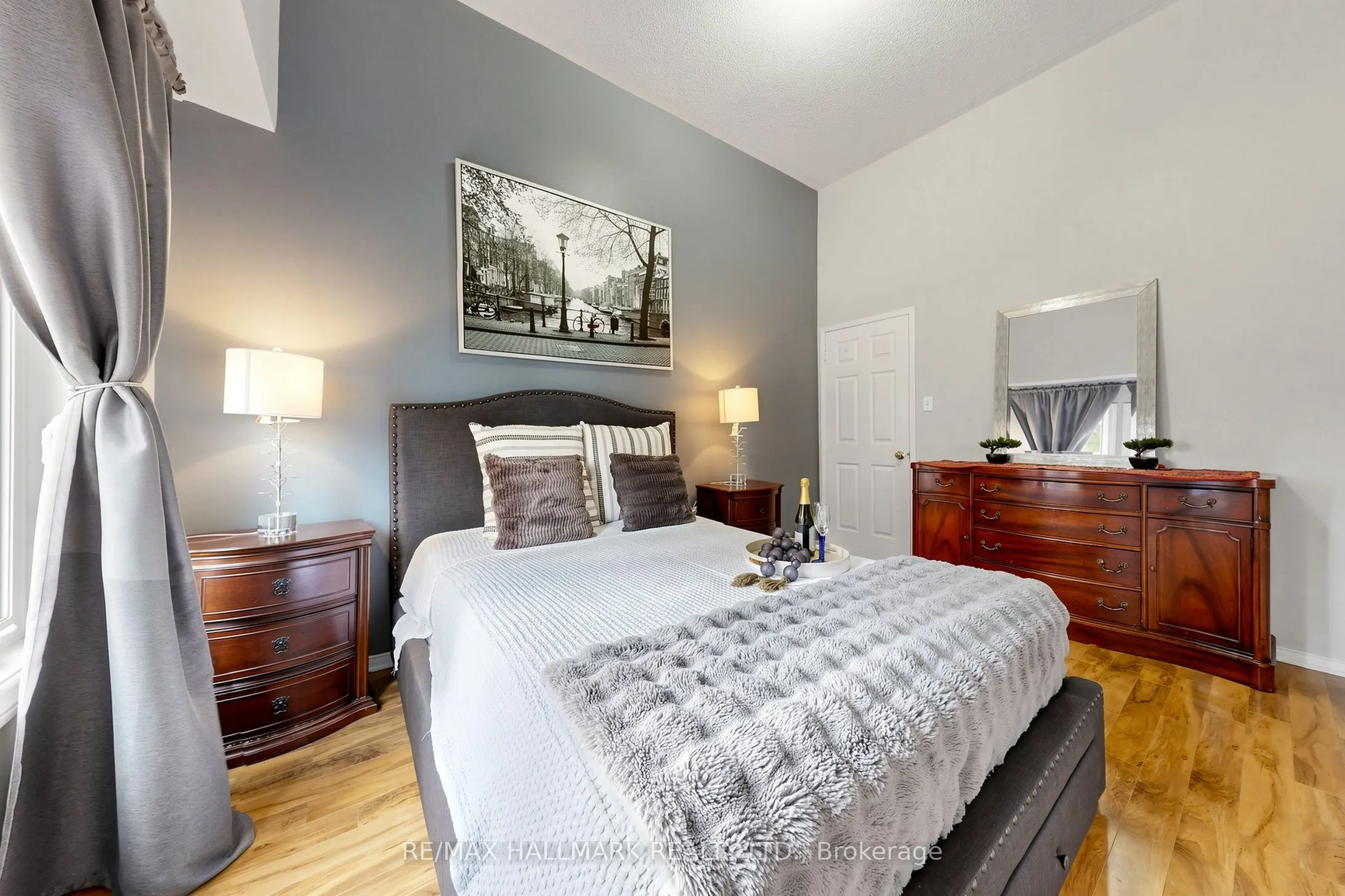 5 Evelyn Buck Lane