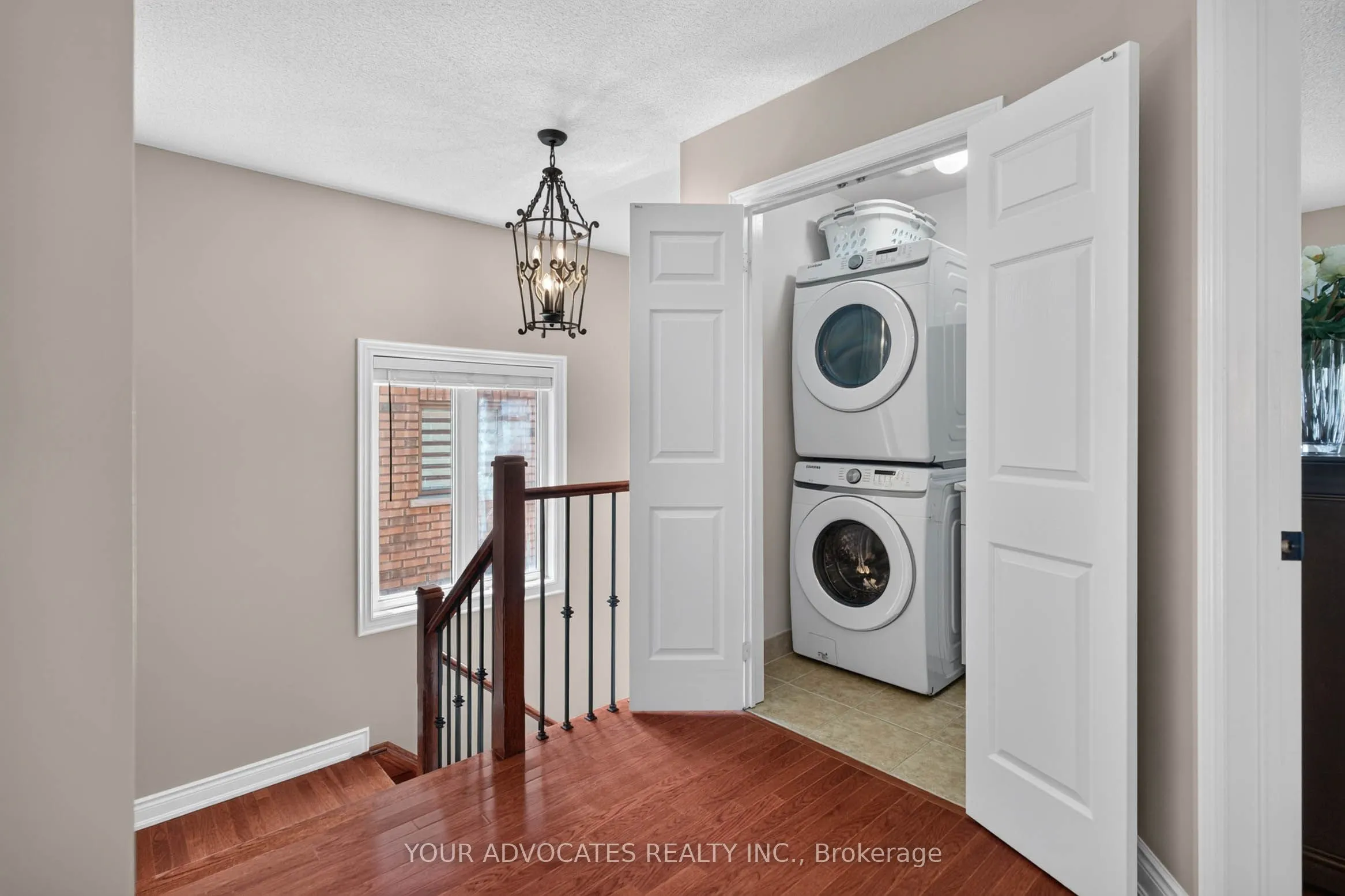 228 Twin Hills Crescent