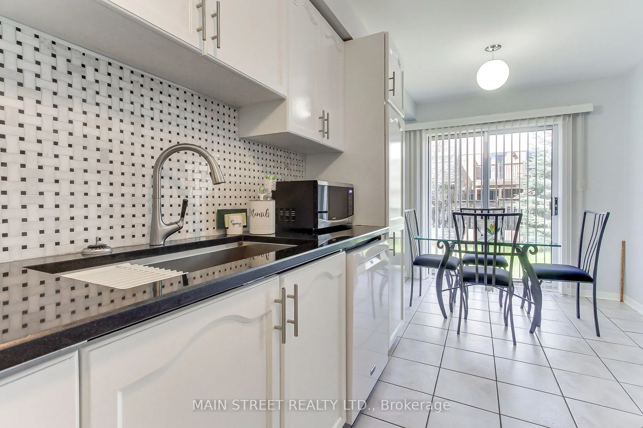 17 Hirst Avenue