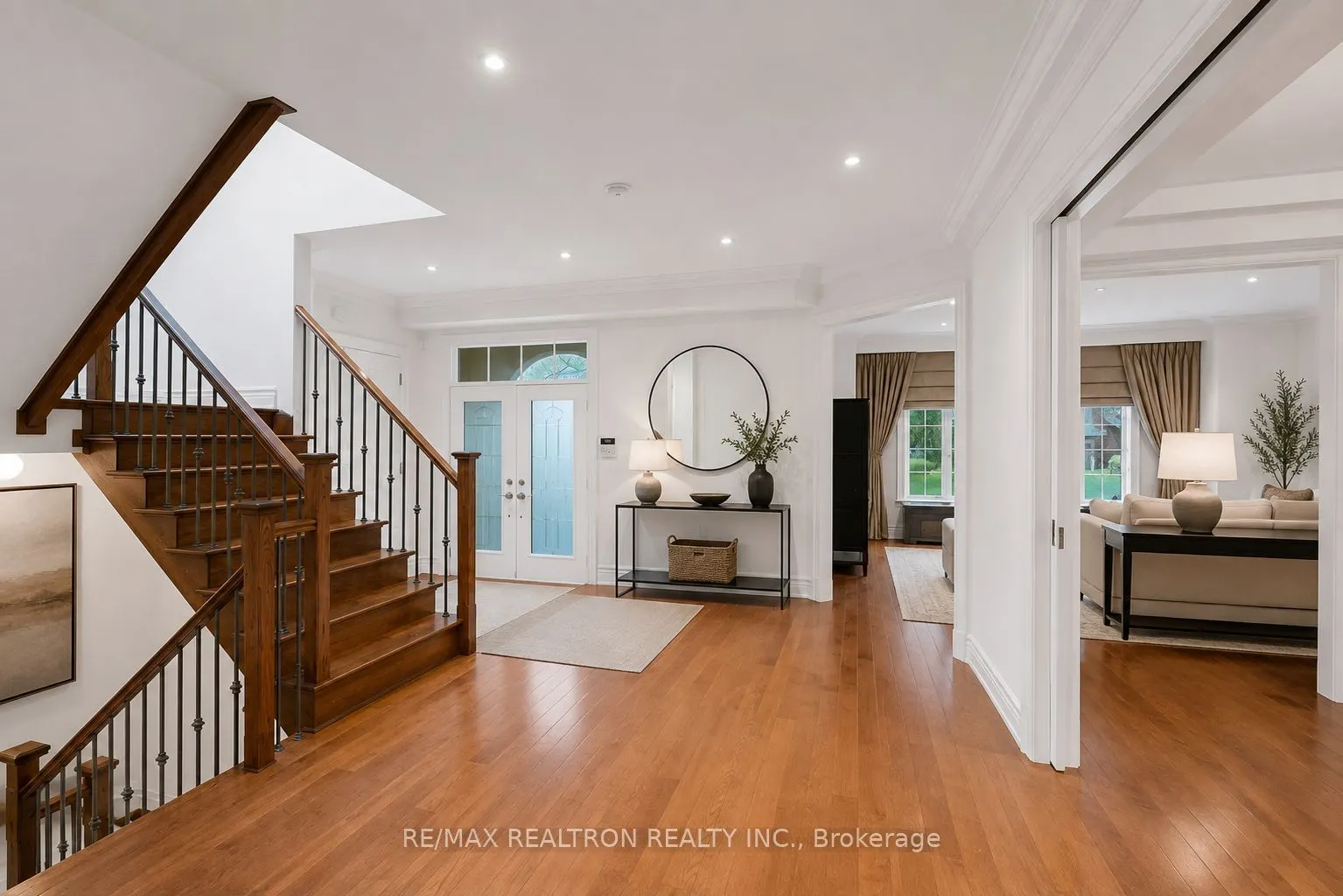 93 Oak Avenue