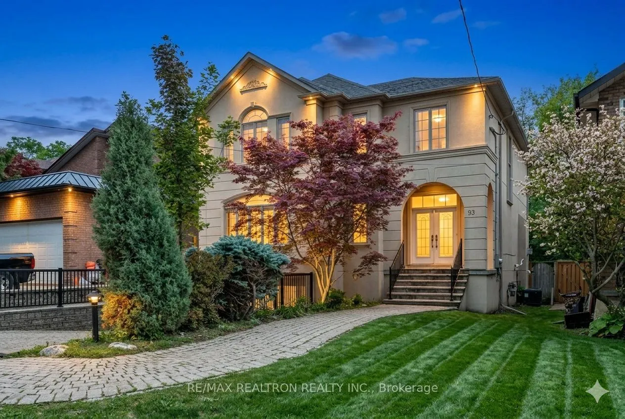 93 Oak Avenue