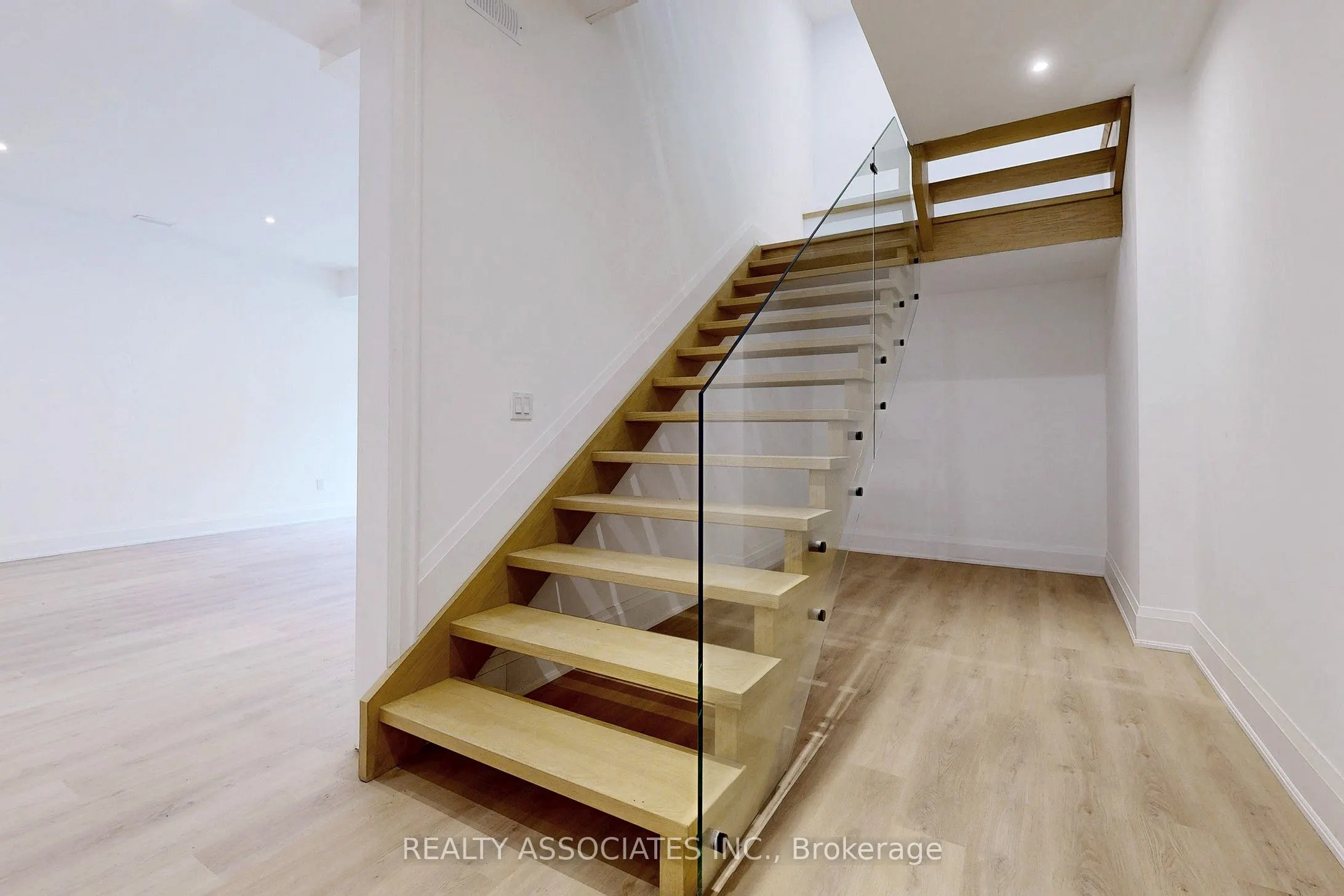 32 Cossar Avenue