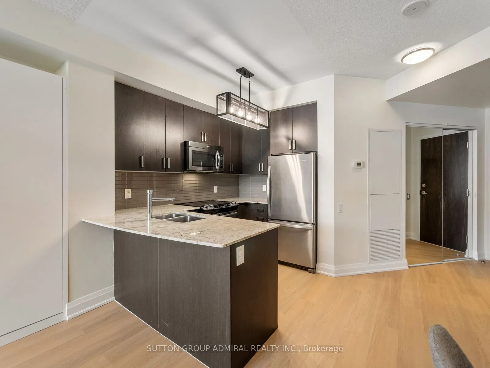 7608 Yonge Street #405