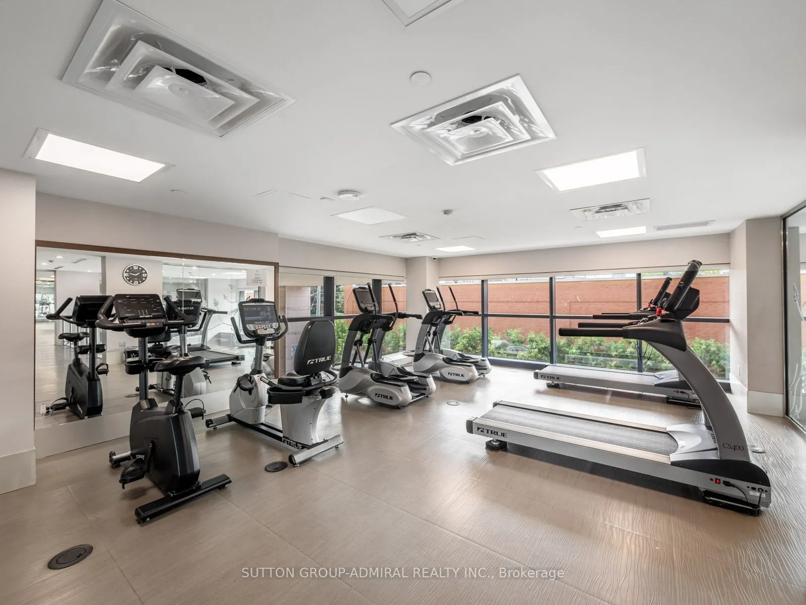 7608 Yonge Street #405