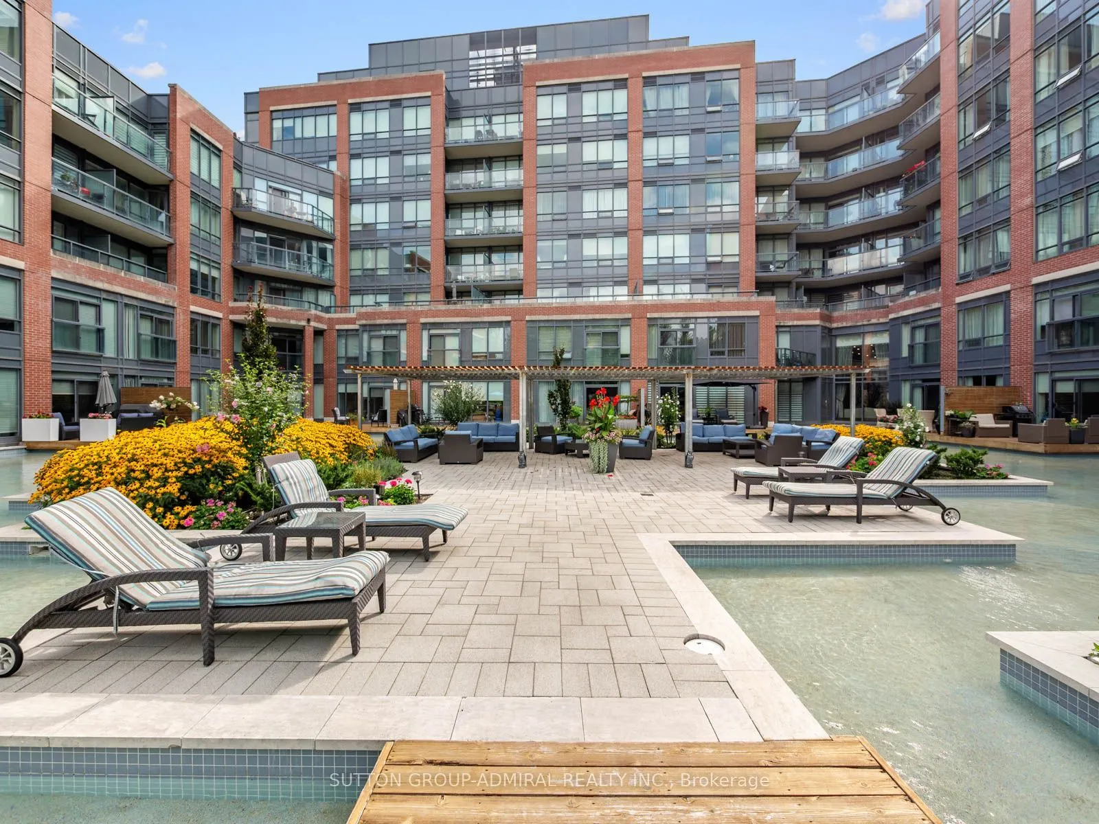 7608 Yonge Street #405