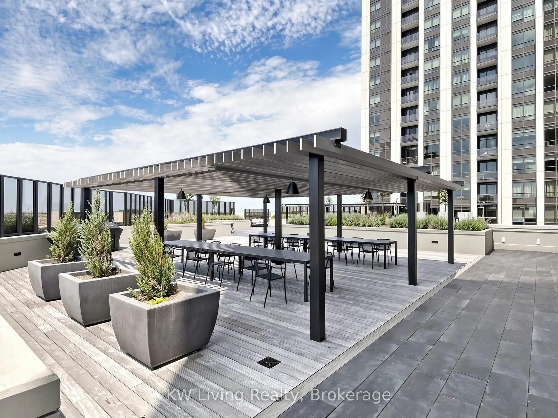 9075 Jane Street #2104