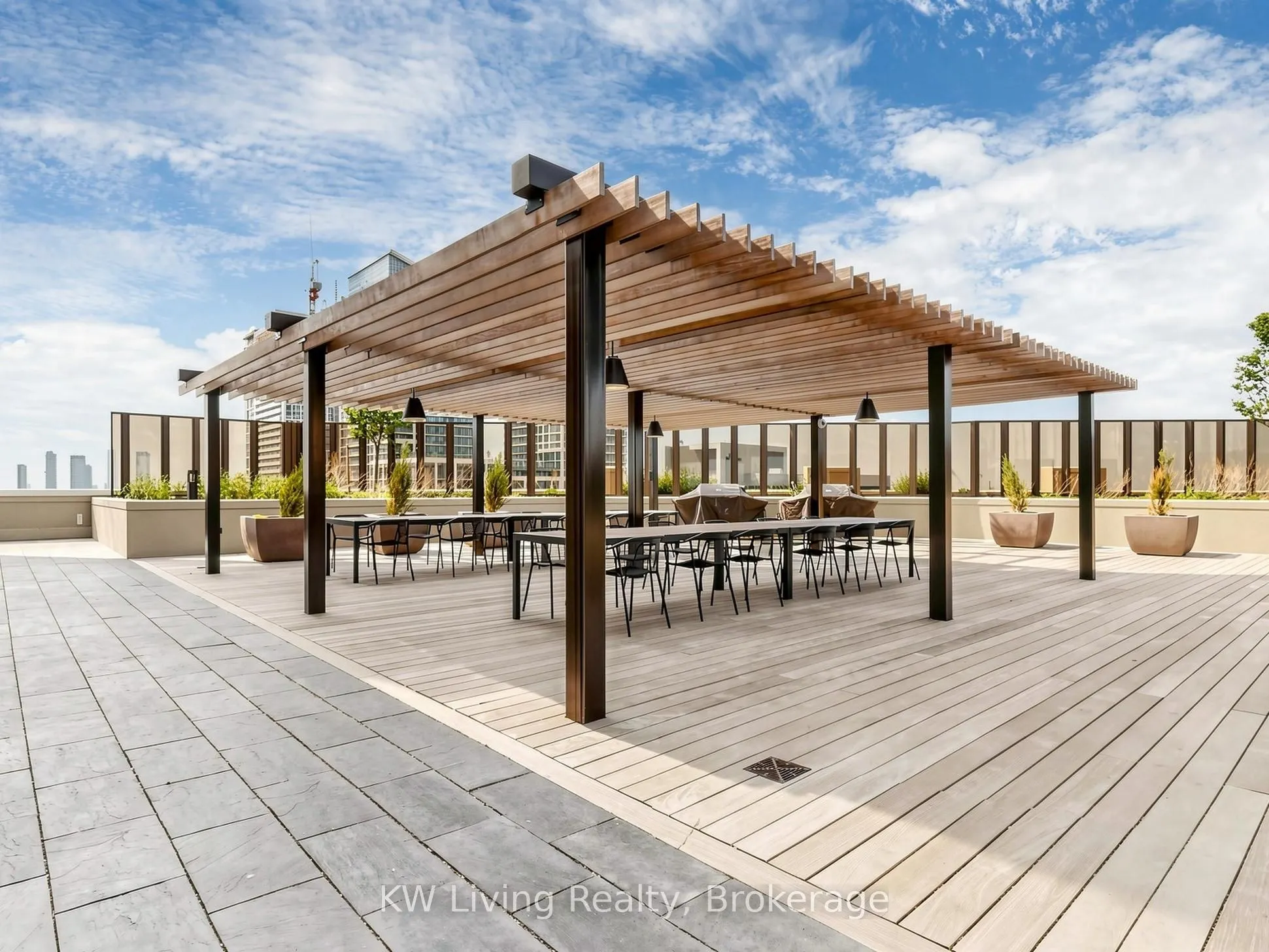9075 Jane Street #2104