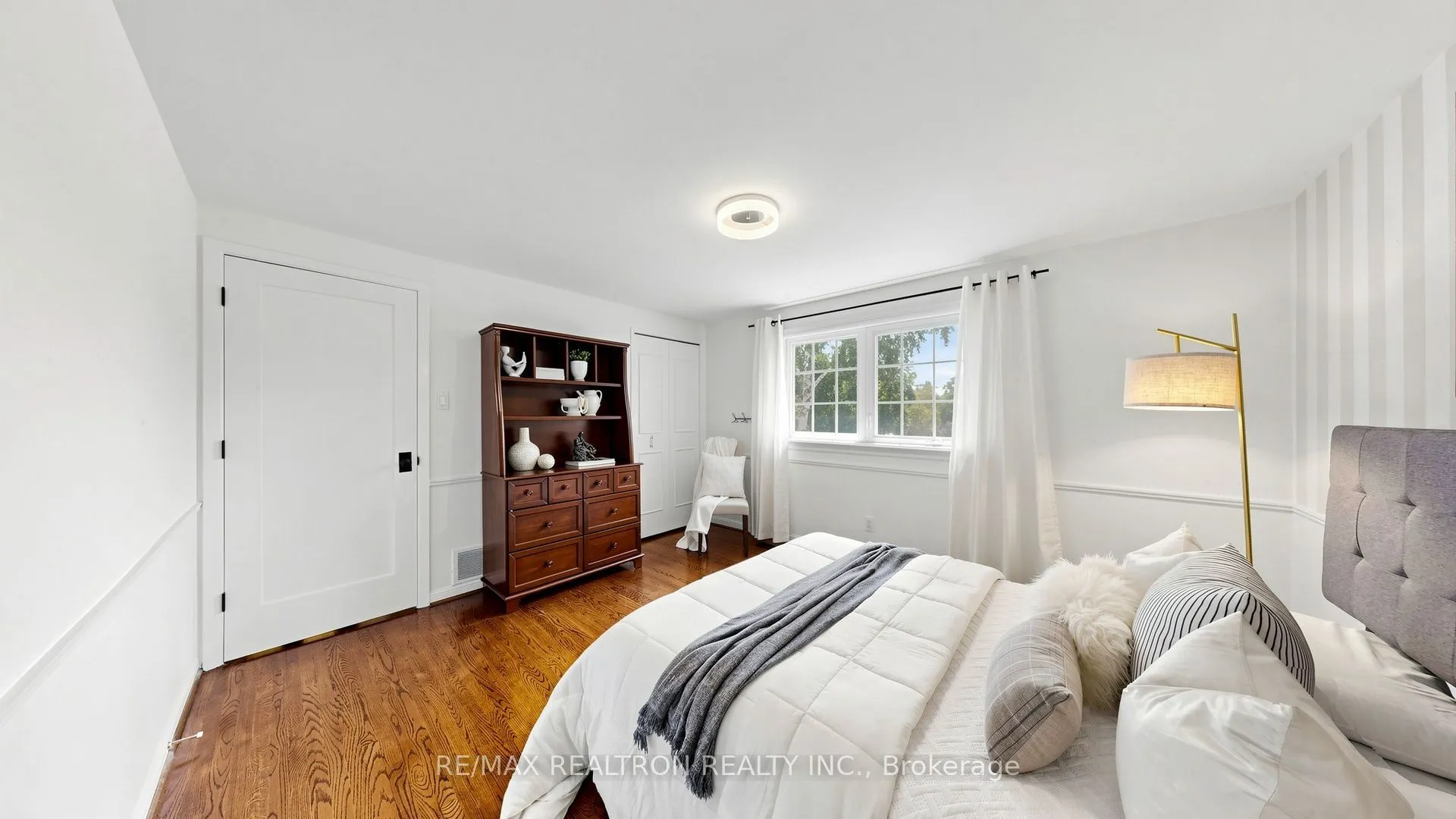 14 Oak Grove Court