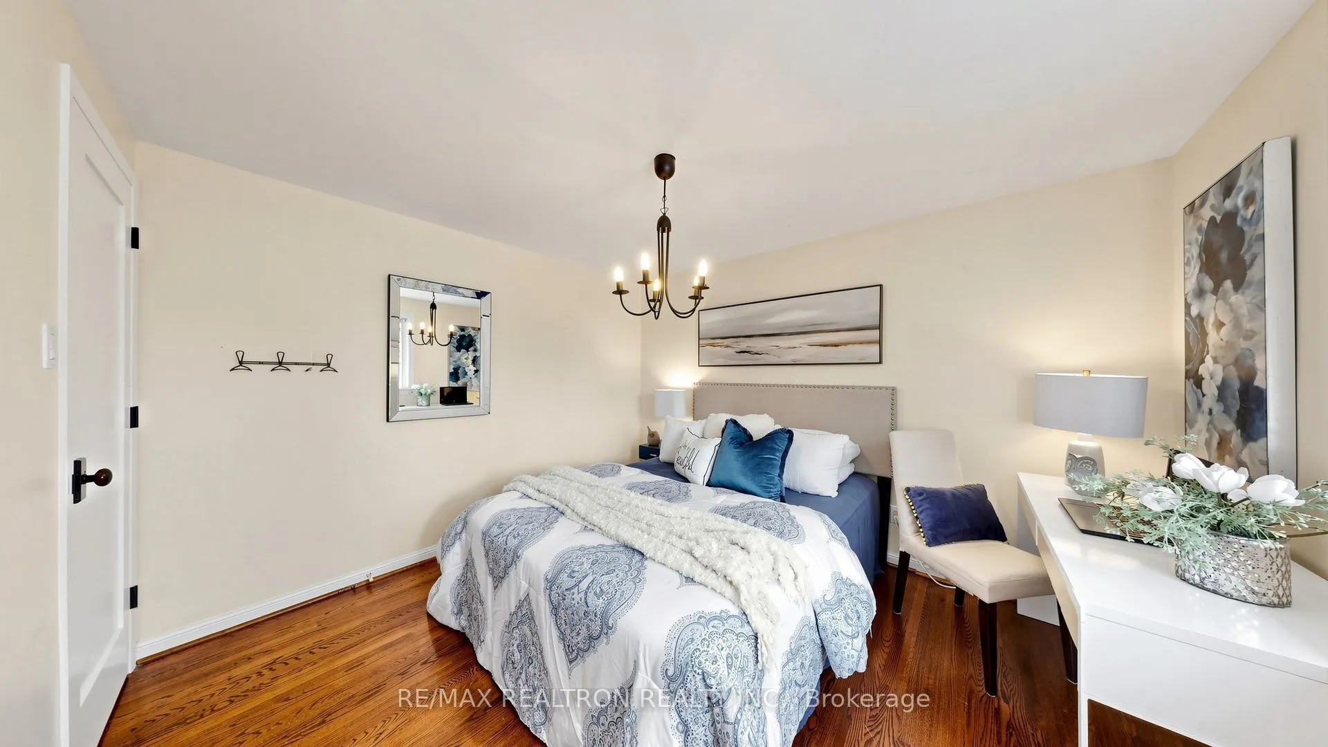 14 Oak Grove Court
