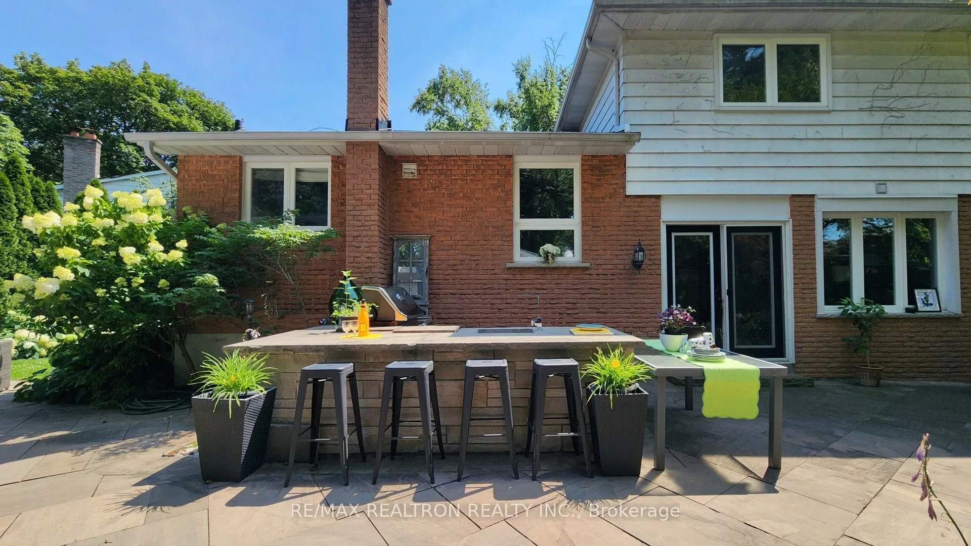 14 Oak Grove Court