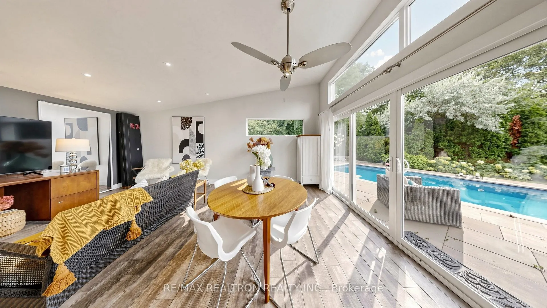 14 Oak Grove Court
