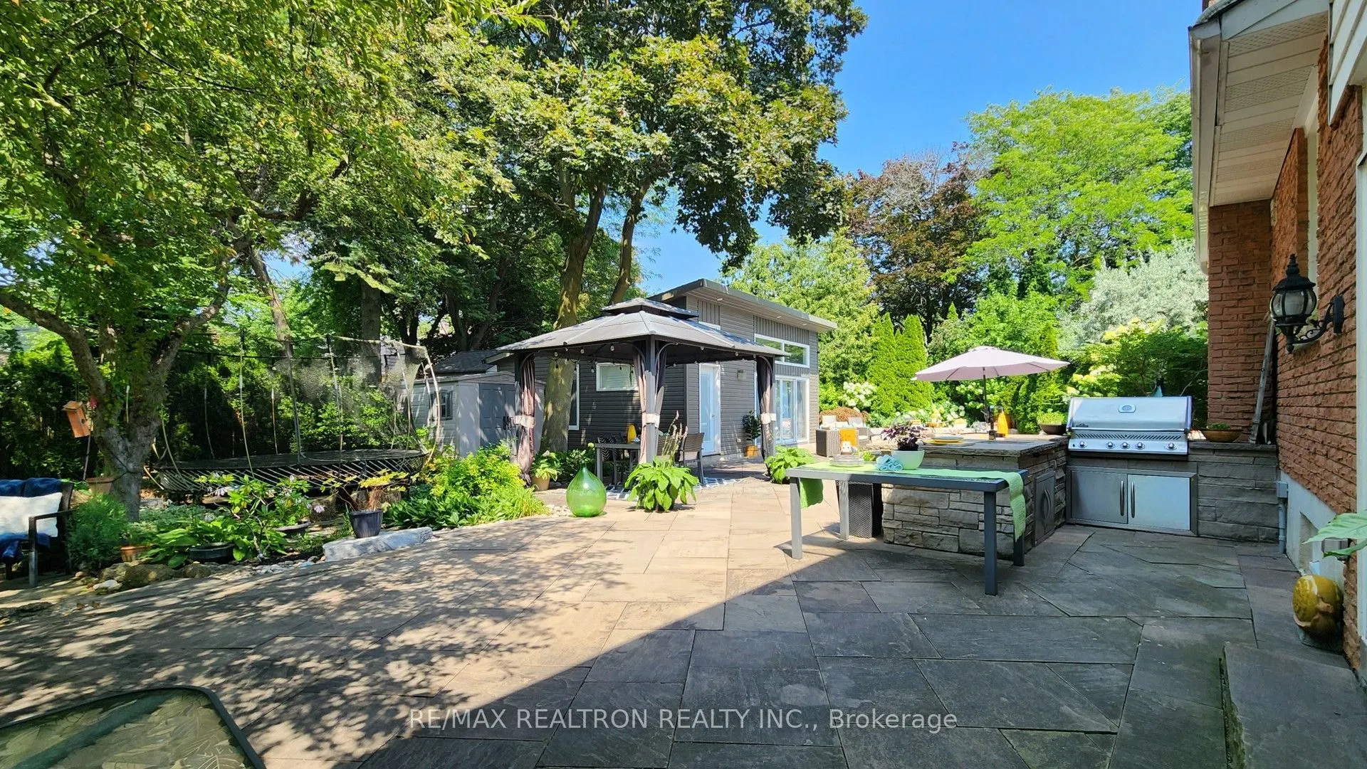 14 Oak Grove Court