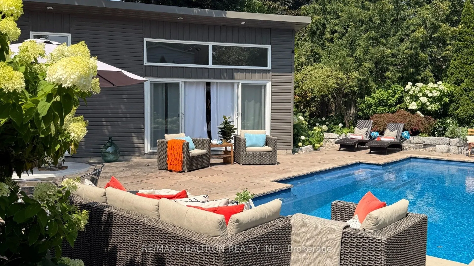 14 Oak Grove Court