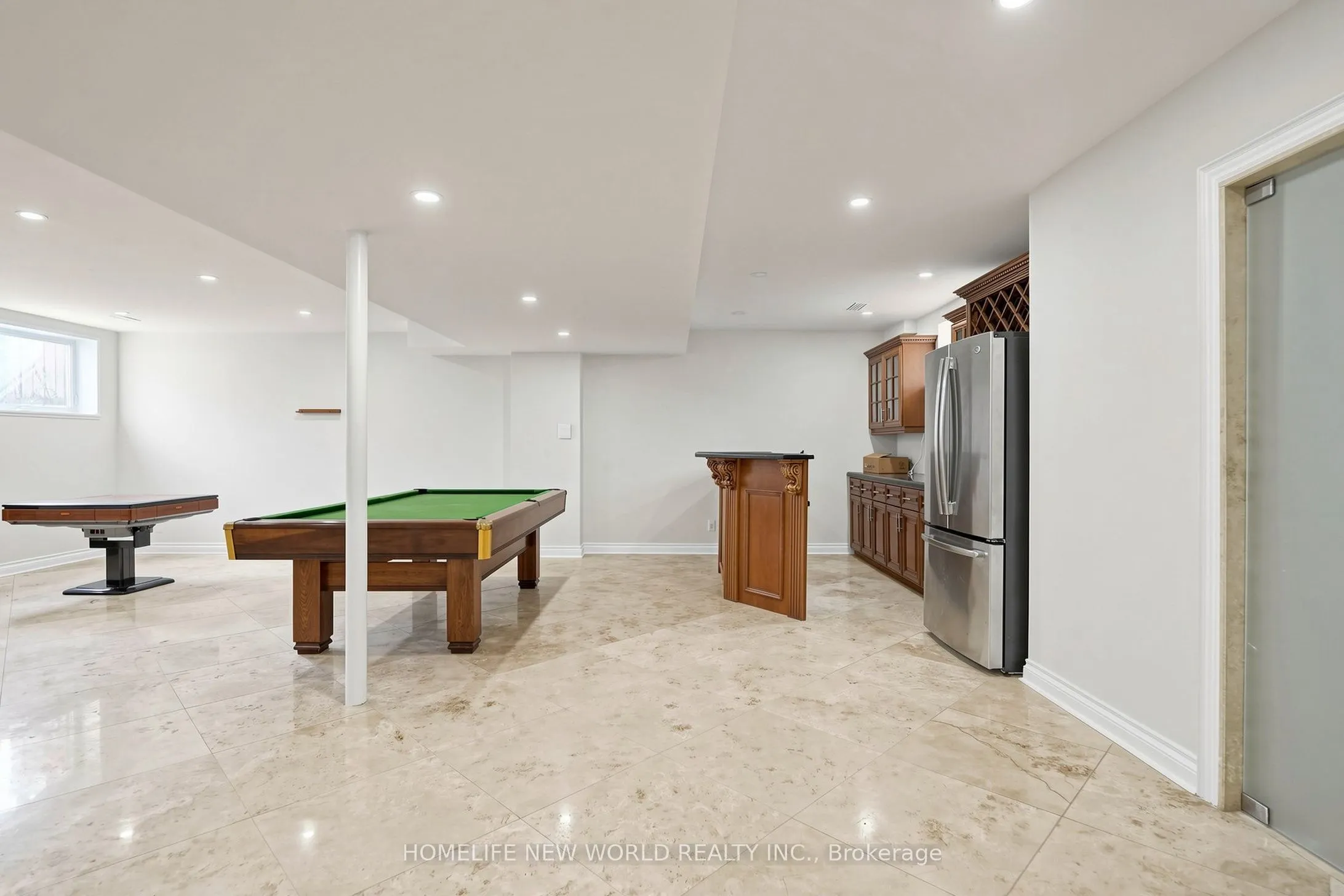 27 Walnut Glen Place
