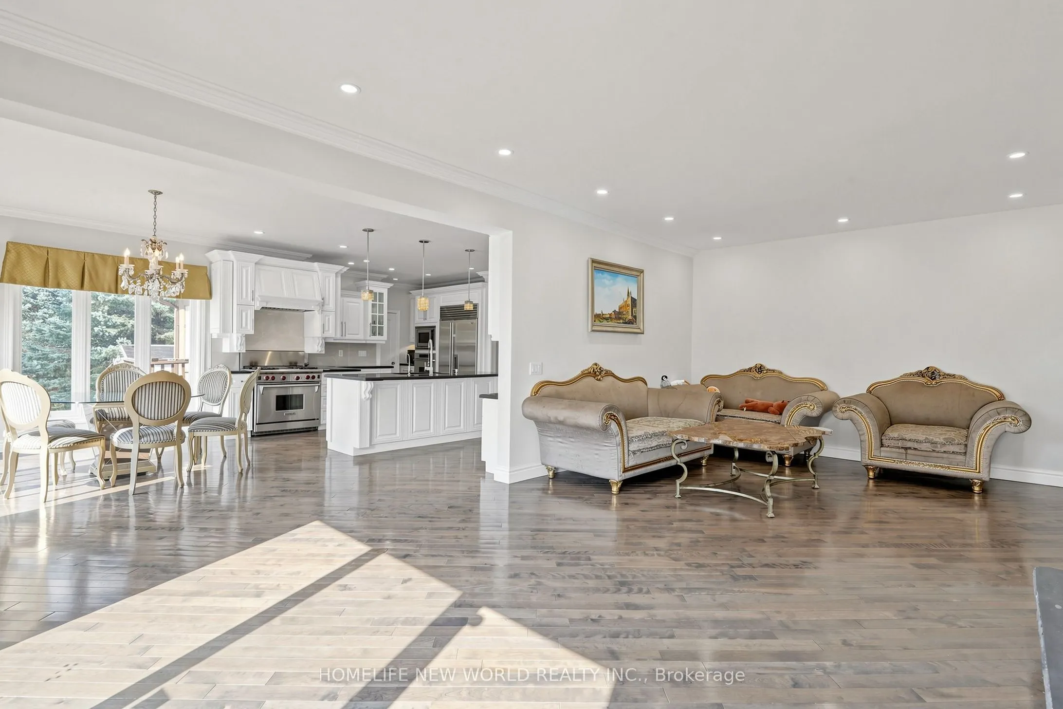 27 Walnut Glen Place