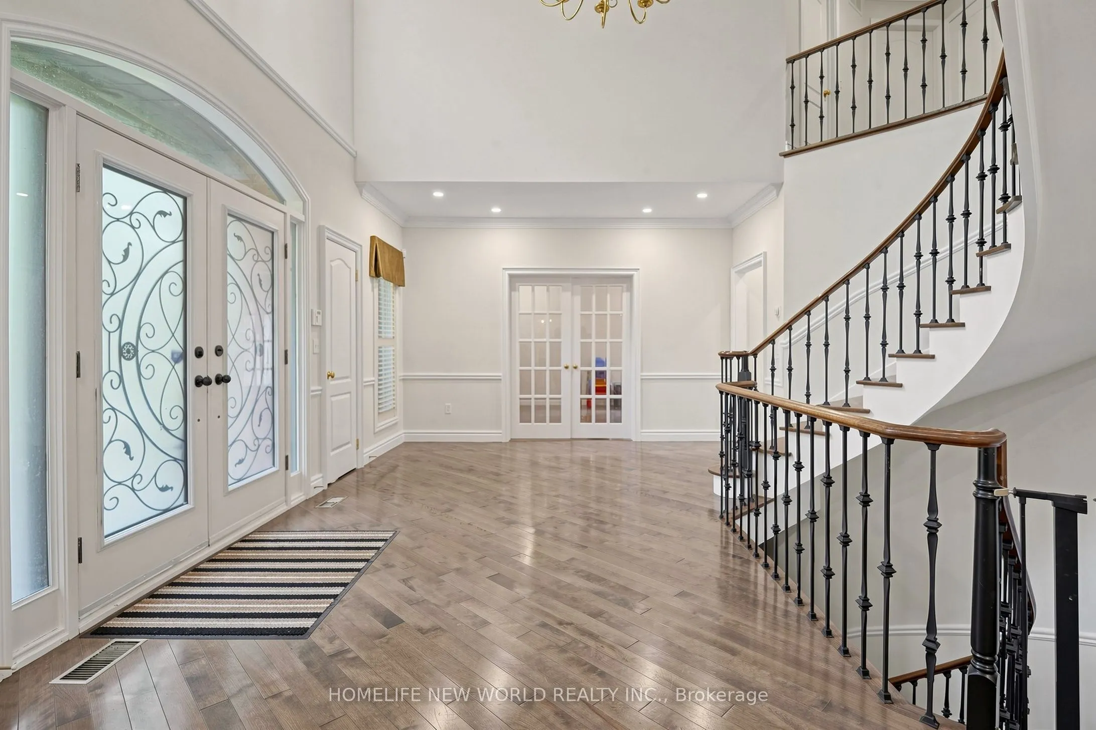 27 Walnut Glen Place