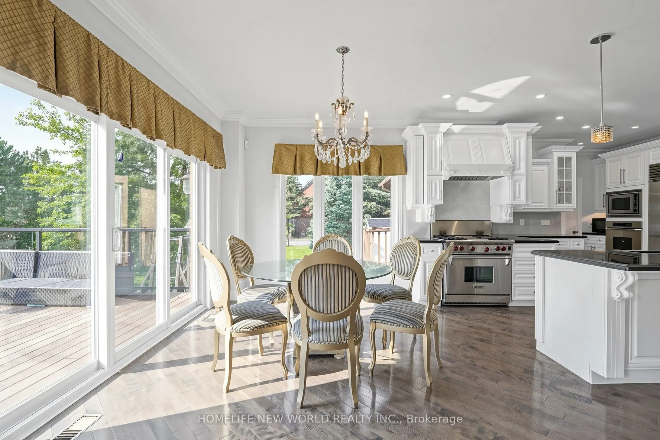 27 Walnut Glen Place