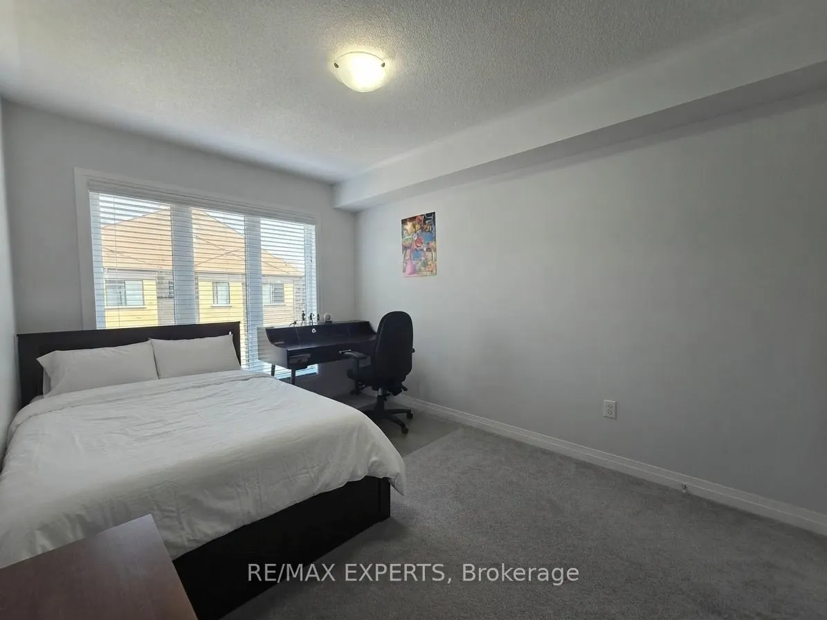 35 Landolfi Way
