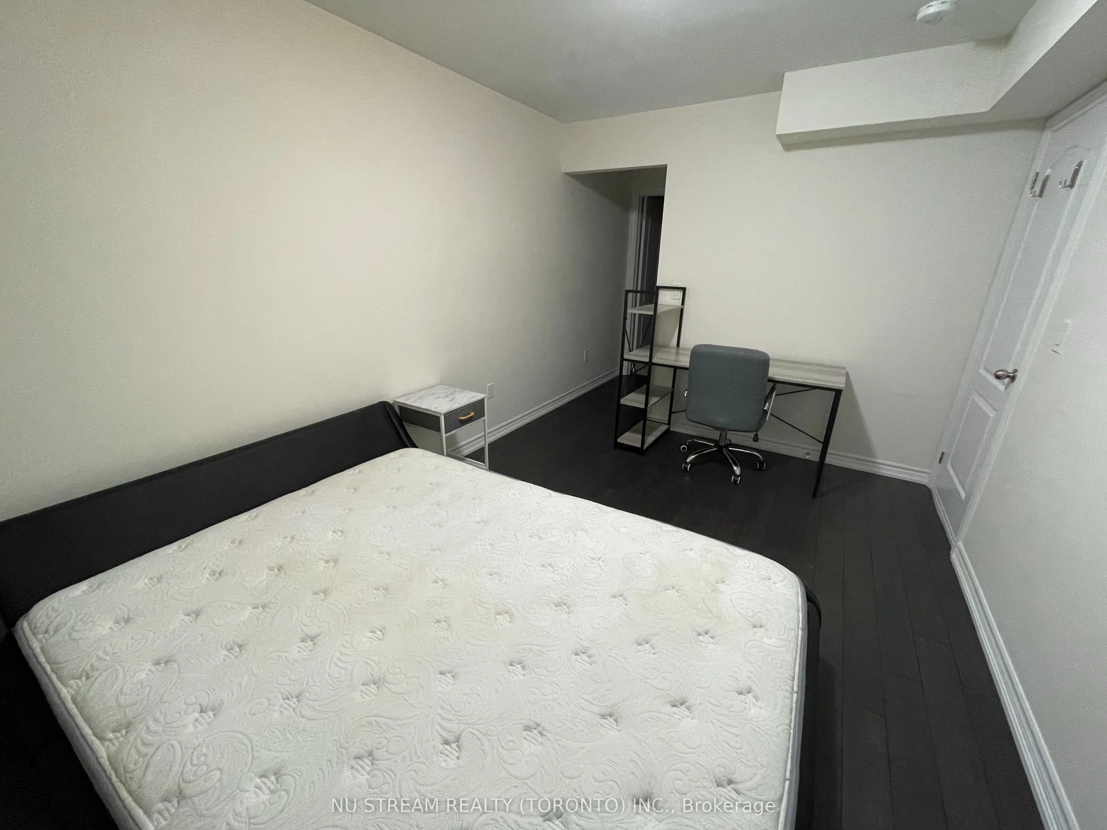 181 Parktree Drive #18