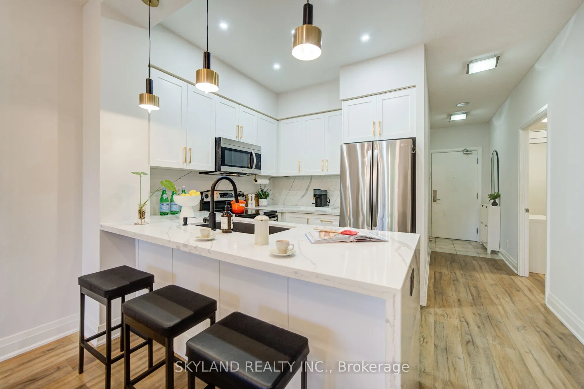 520 Steeles Avenue W #102