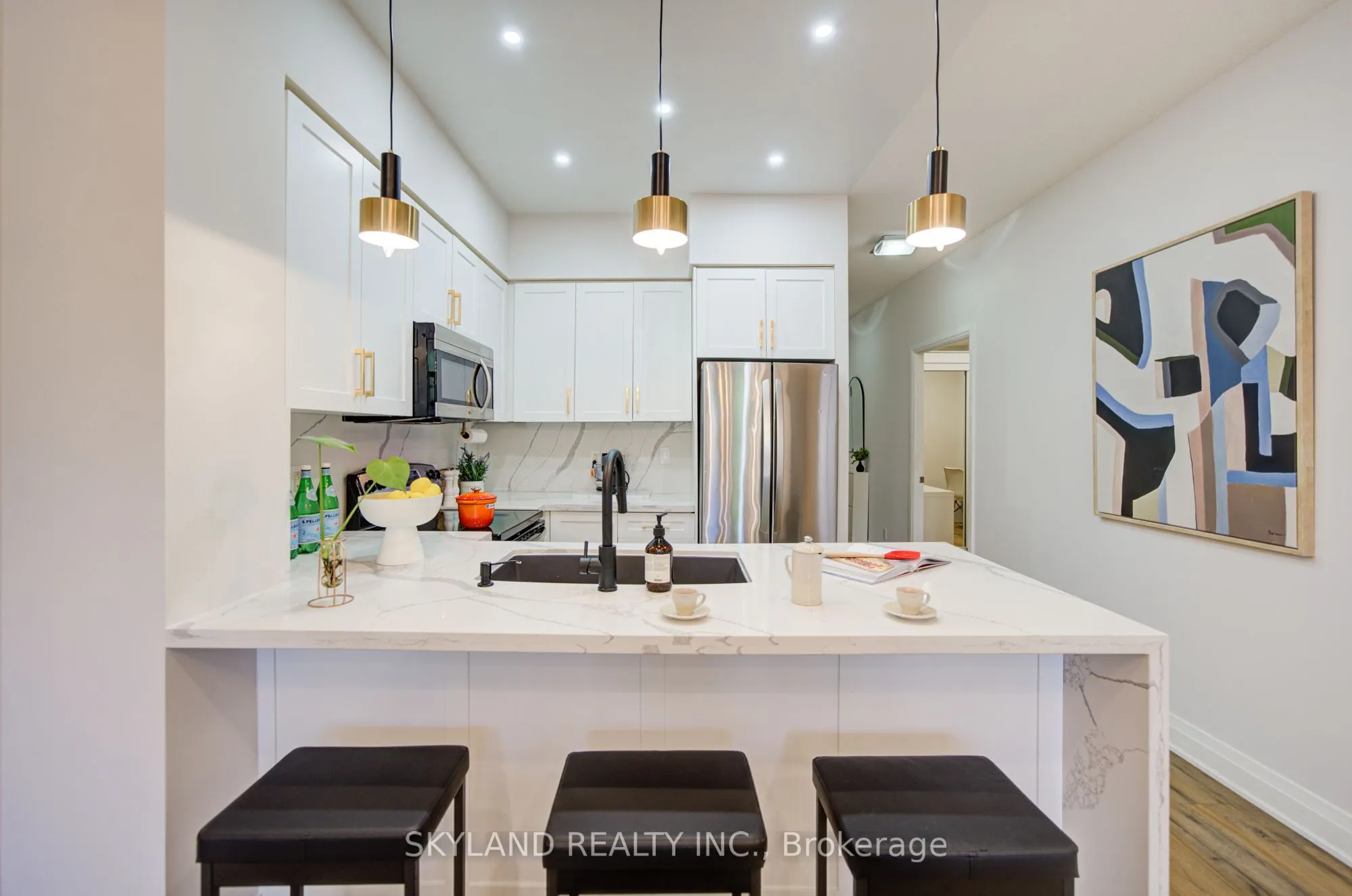 520 Steeles Avenue W #102